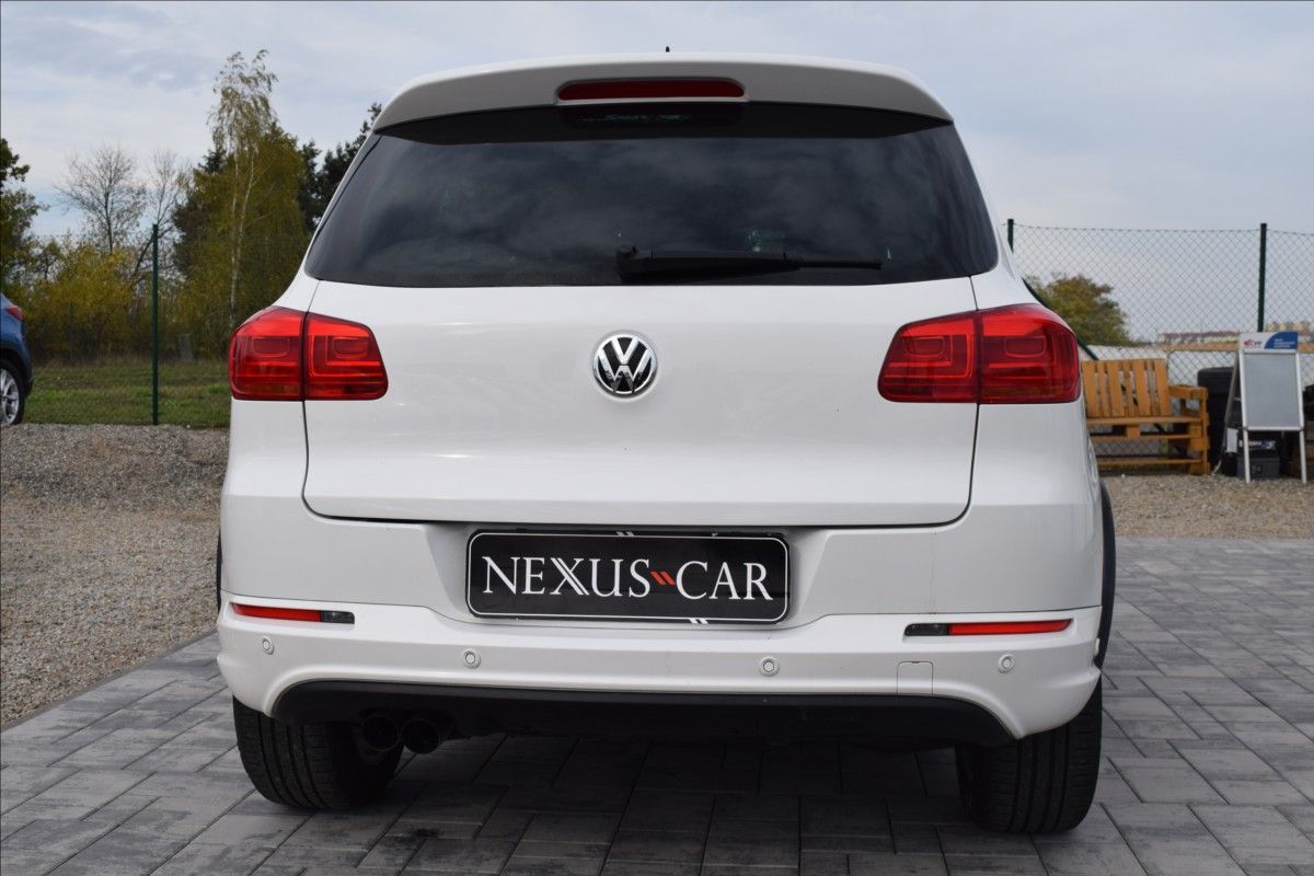 Volkswagen Tiguan, 2,0 TDi 81KW R-LINE - fotka 6