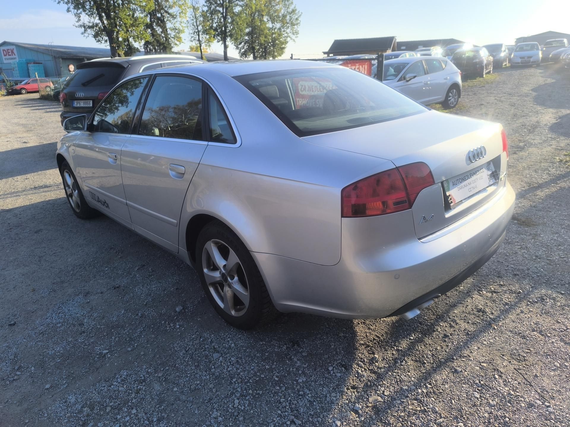 Audi A4, 1,9TDI BEZ DPF,KRÁSNÁ,SERVISKA - fotka 6