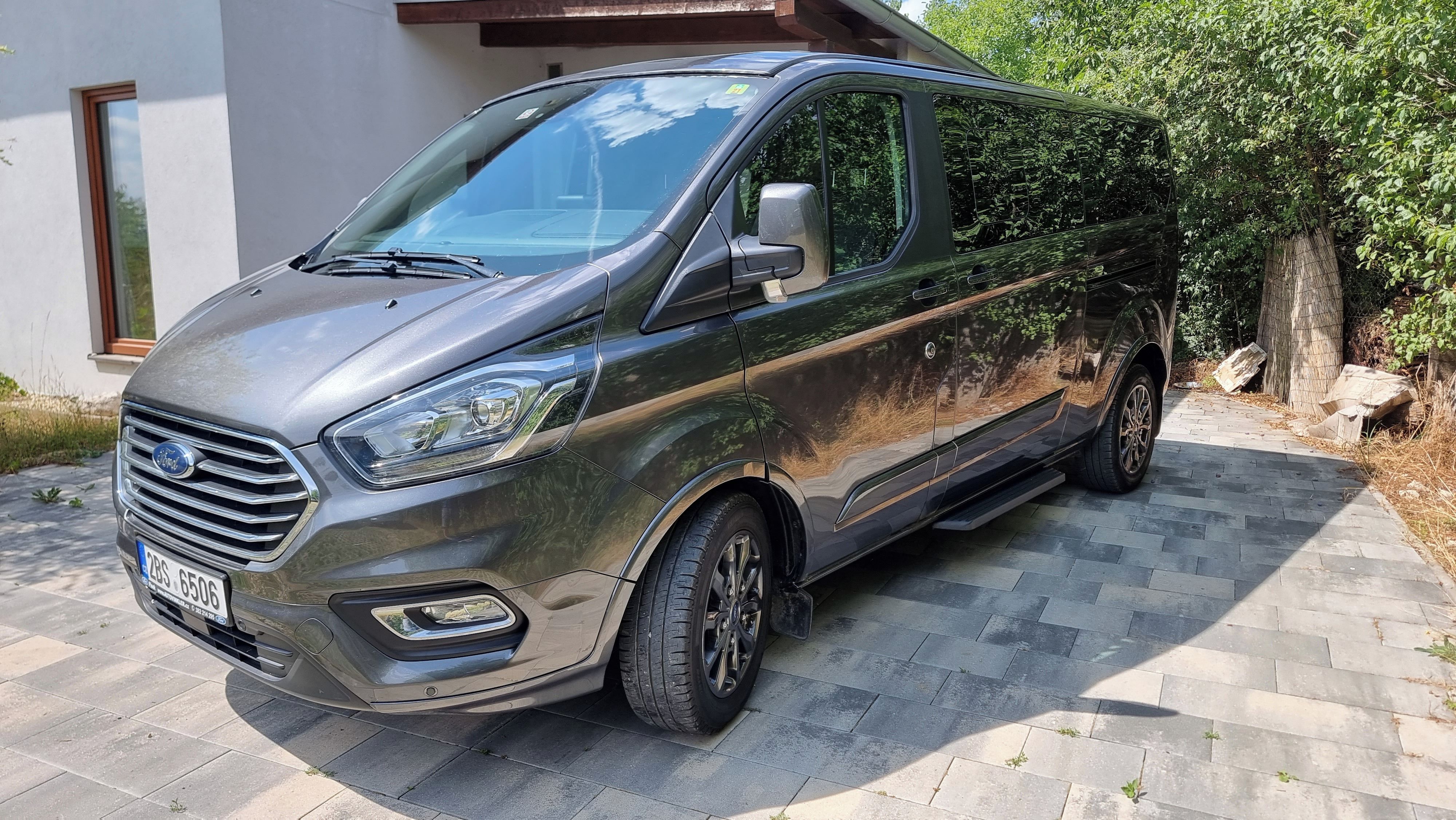 Ford Tourneo Custom, FORD Turneo Custom - obytný - fotka 3