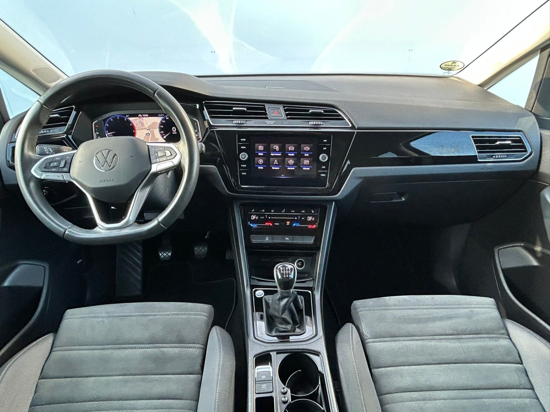 Volkswagen Touran, 1.5 TSI 110kW LED manuál - fotka 5