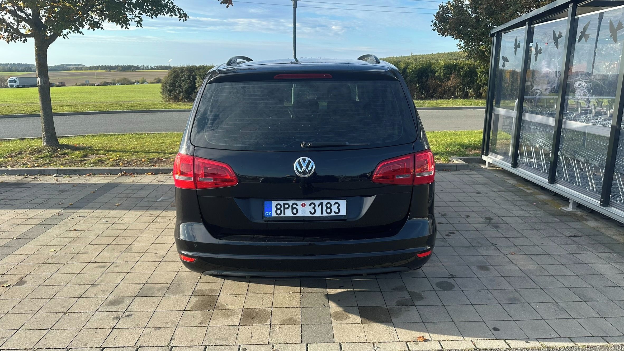Volkswagen Sharan, 2.0 TDI, 103kW, 7 míst, tažné - fotka 4