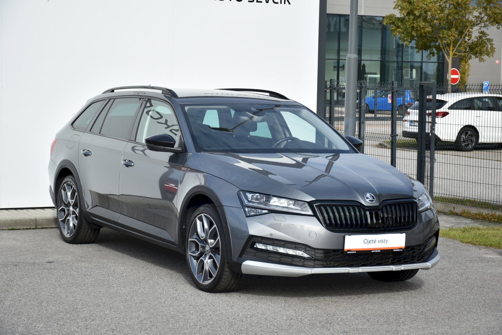 Škoda Superb, Scout 2.0 TSI 206kW 4x4 DSG - fotka 6
