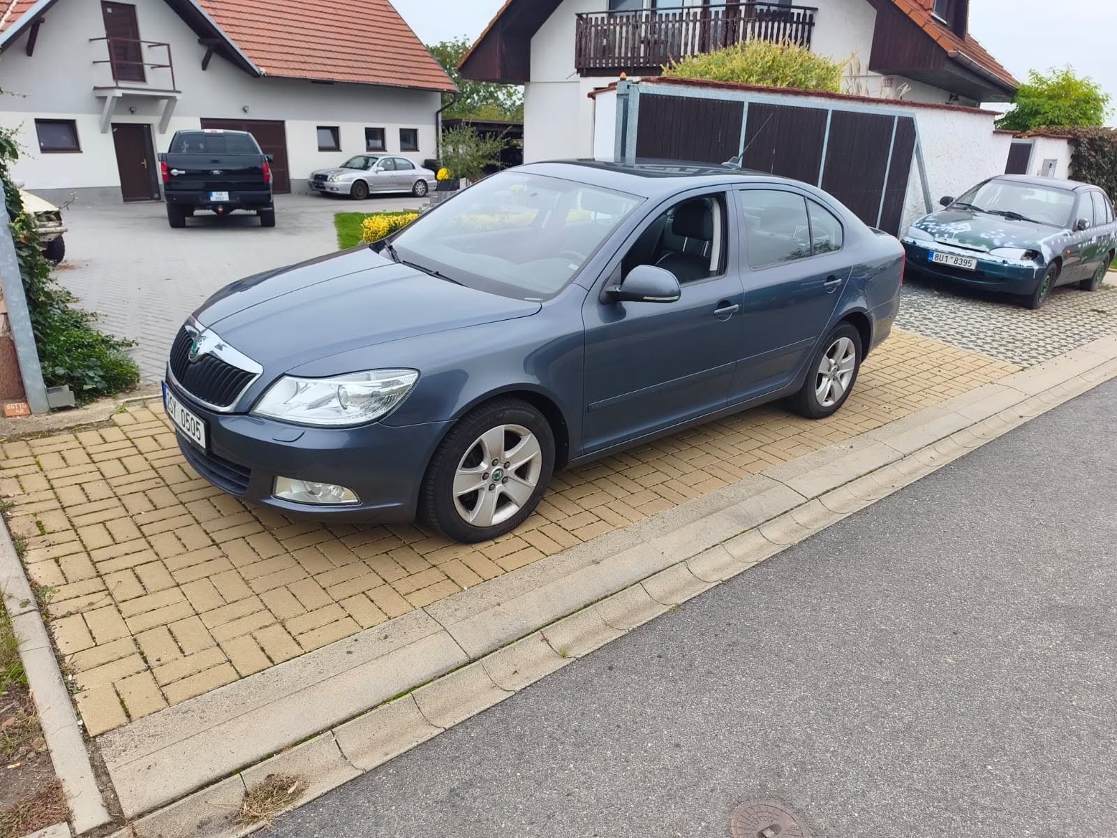 Škoda Octavia, Škoda Octavia - Xenon,polokůže - fotka 2