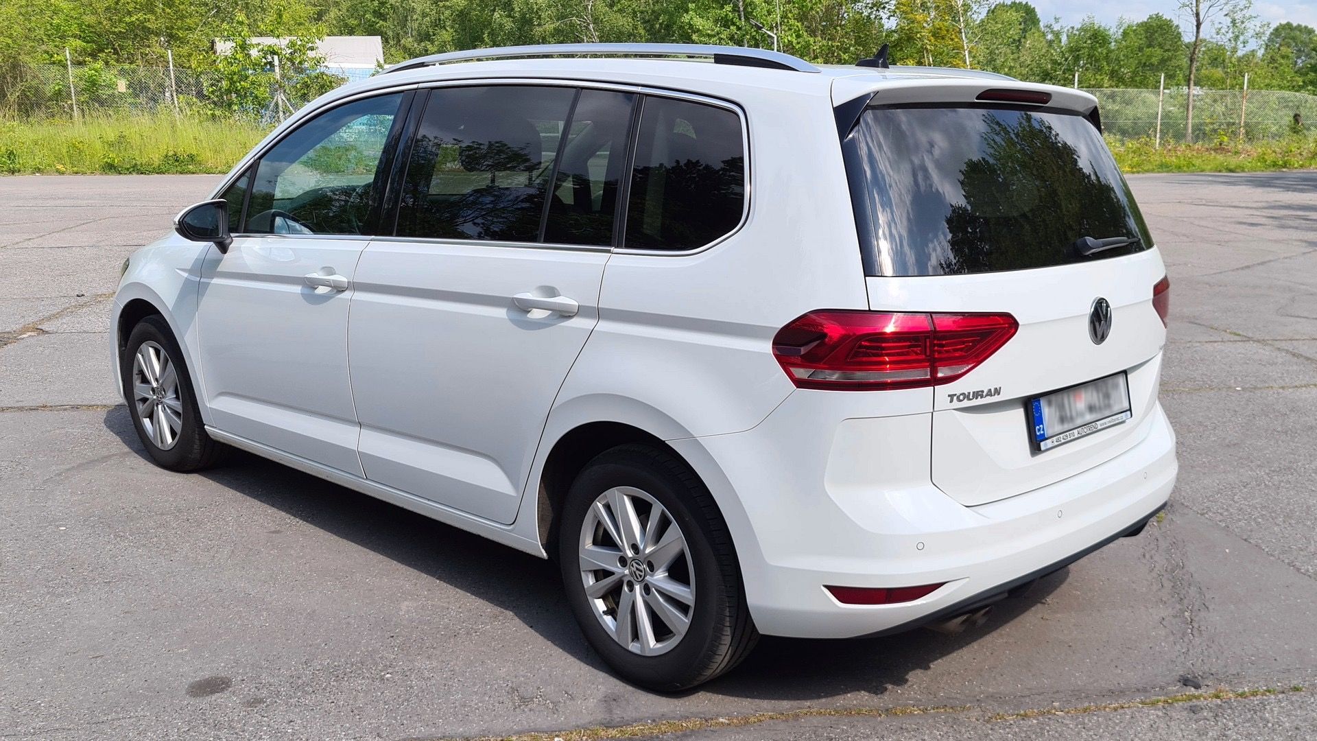 Volkswagen Touran, 2.0 TDI HighLine EU6+ - fotka 3