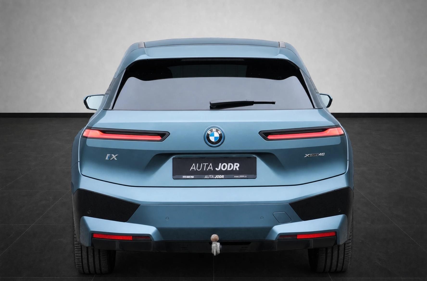 BMW iX, 40, SoH 96,8%, SkyLounge,Tažné - fotka 5