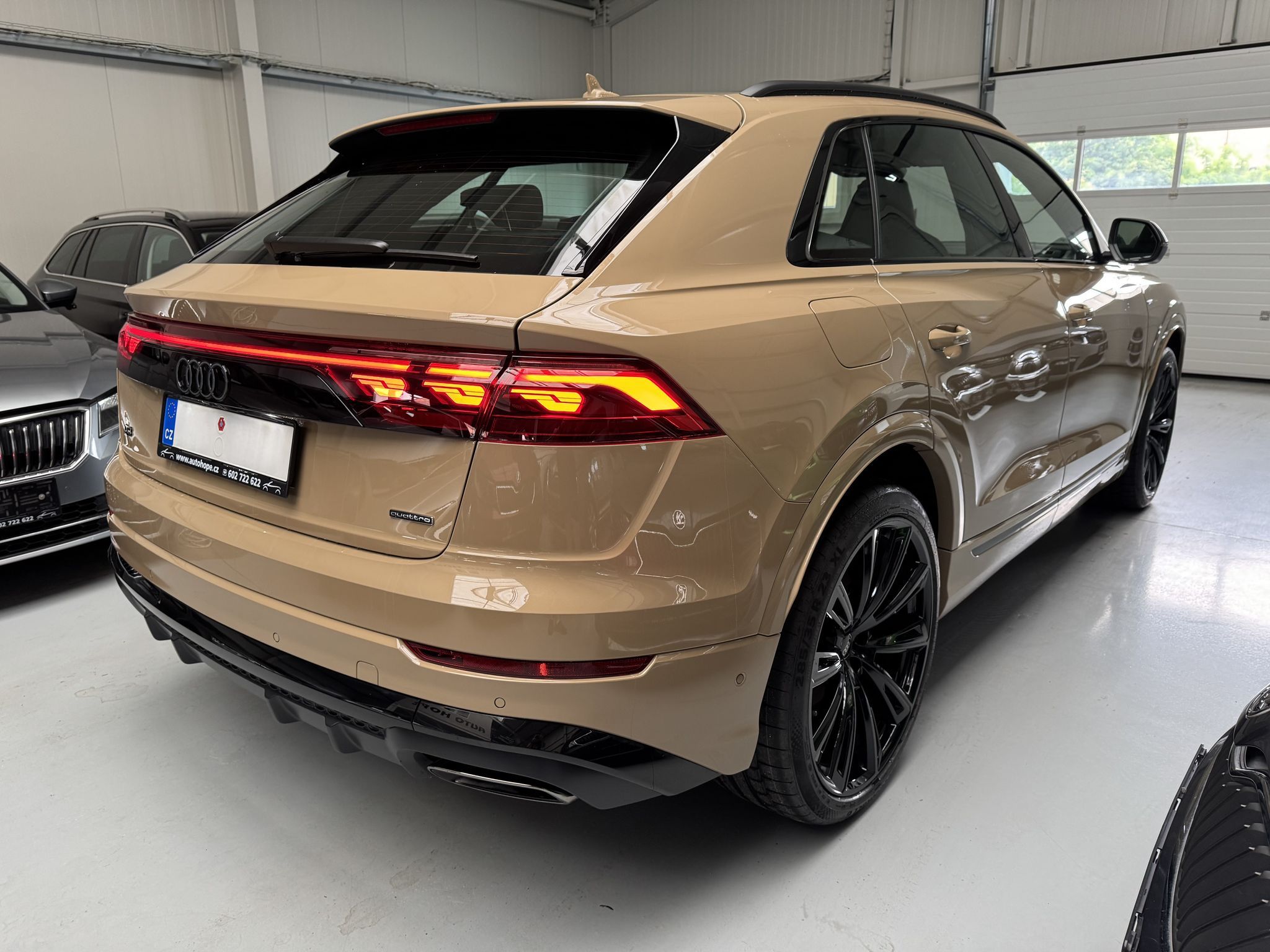 Audi Q8, 50 TDI Quattro S-line - fotka 6