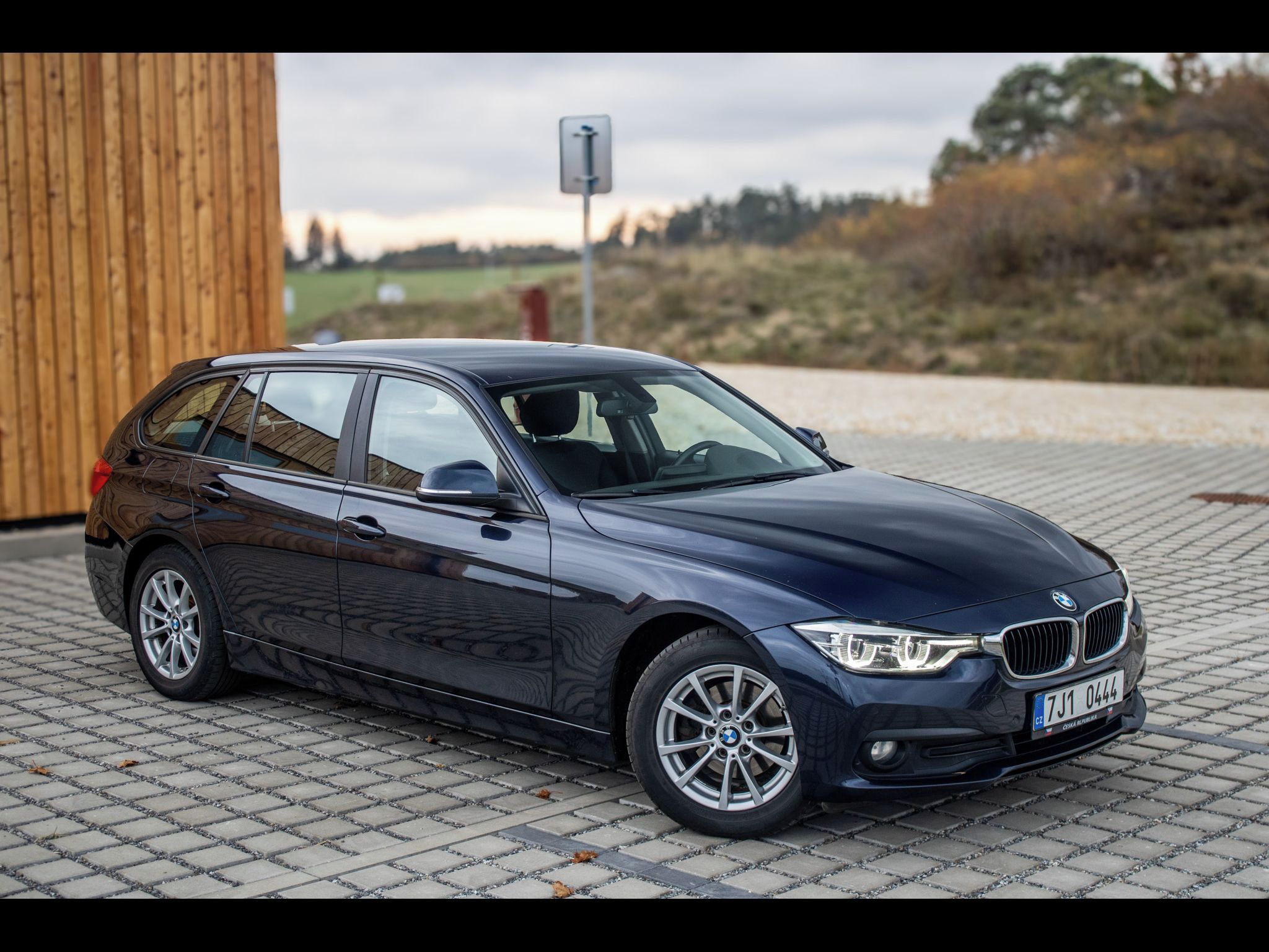 BMW Řada 3 - fotka 3