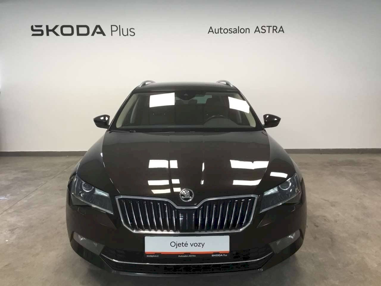 Škoda Superb, Combi L&K 4x4 DSG 2.0 TDI 140 - fotka 4