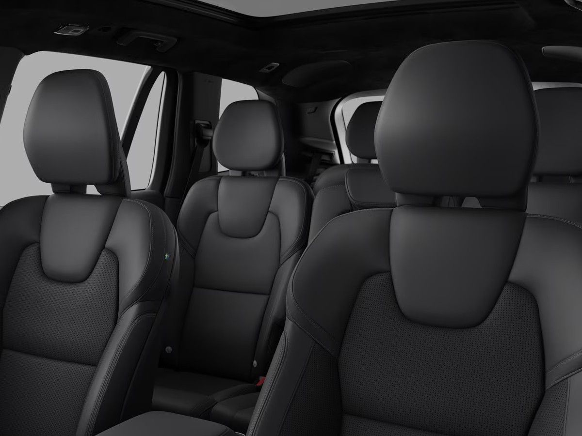 Volvo XC90, 2.0T8 406kW 4x4  Ultra Black E - fotka 4