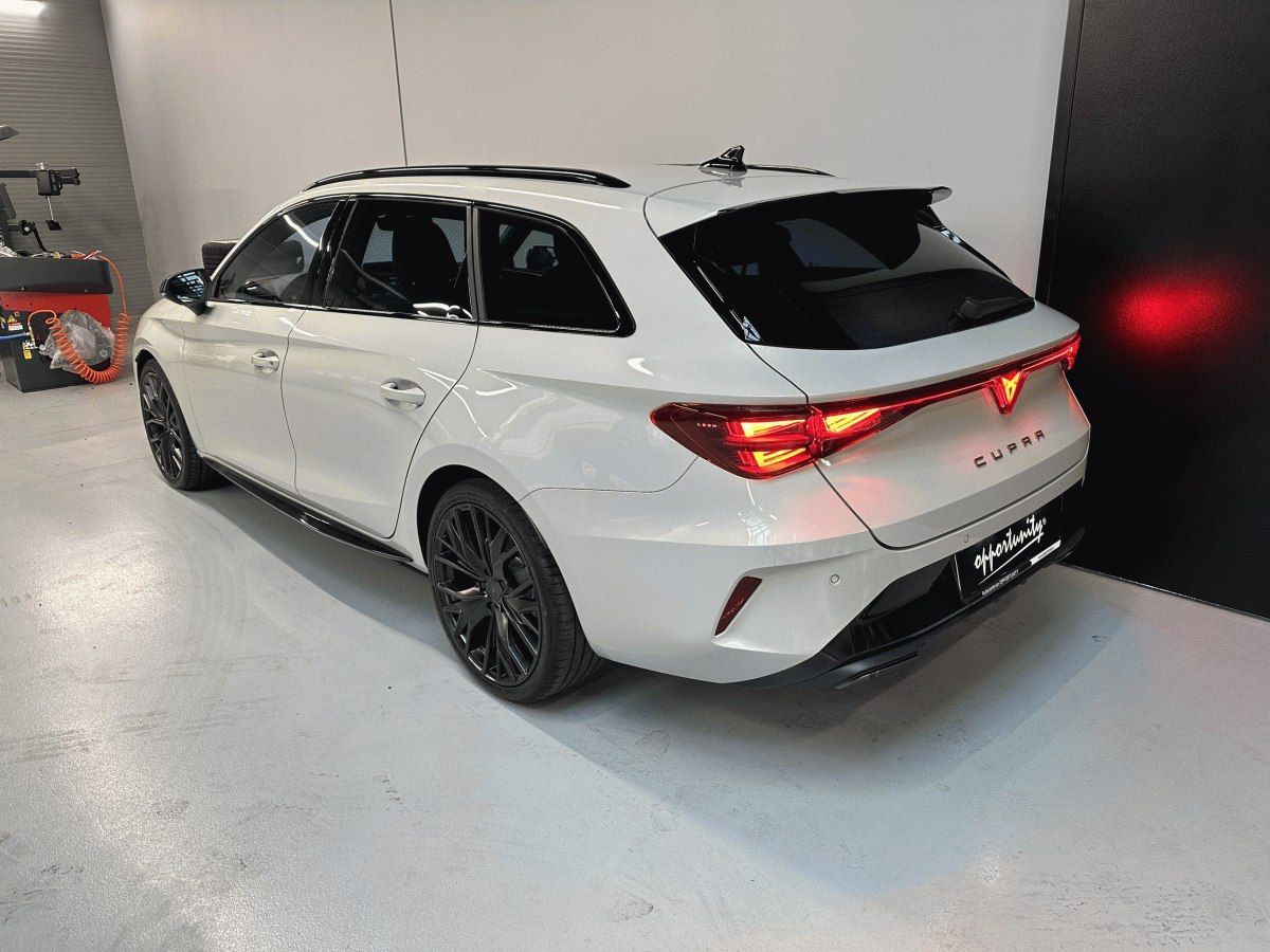 Cupra Leon, SP 1.5 eTSI 150 DSG BLACK EDIT - fotka 4