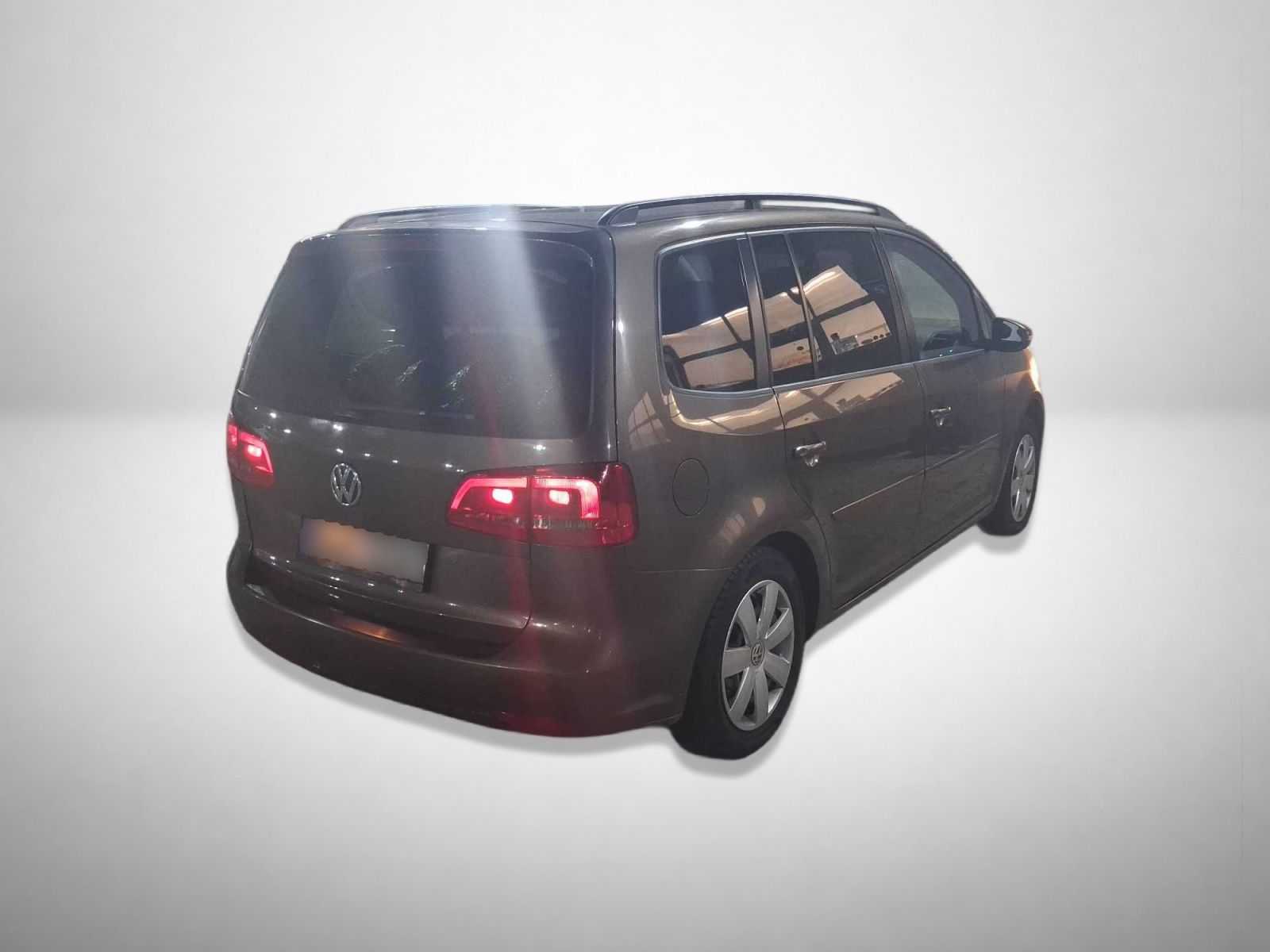 Volkswagen Touran, 1.6 TDI, Automatická klima - fotka 2