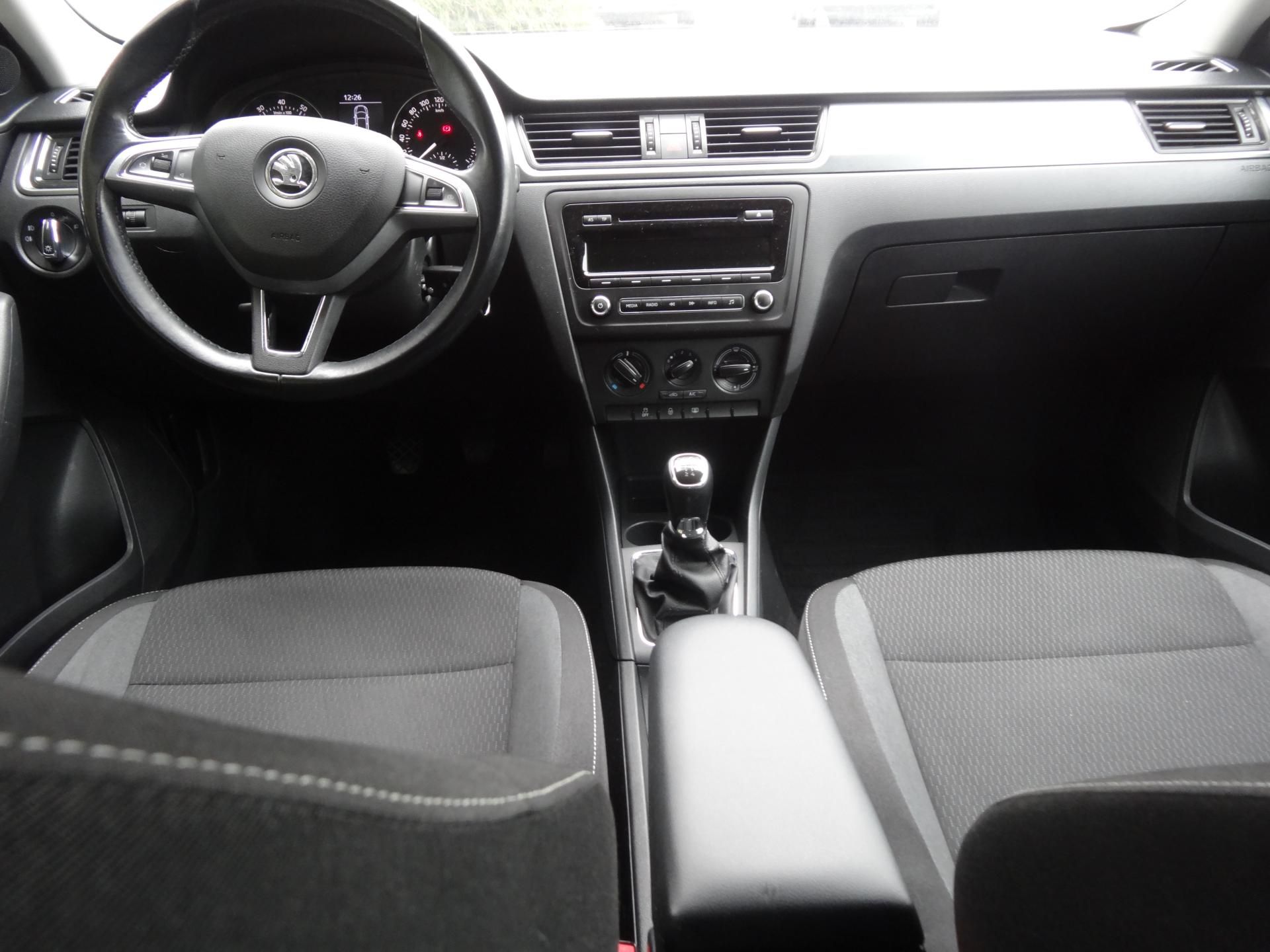 Škoda Rapid, 1.2TSi 2xlitá kola zim.+let.pn - fotka 5