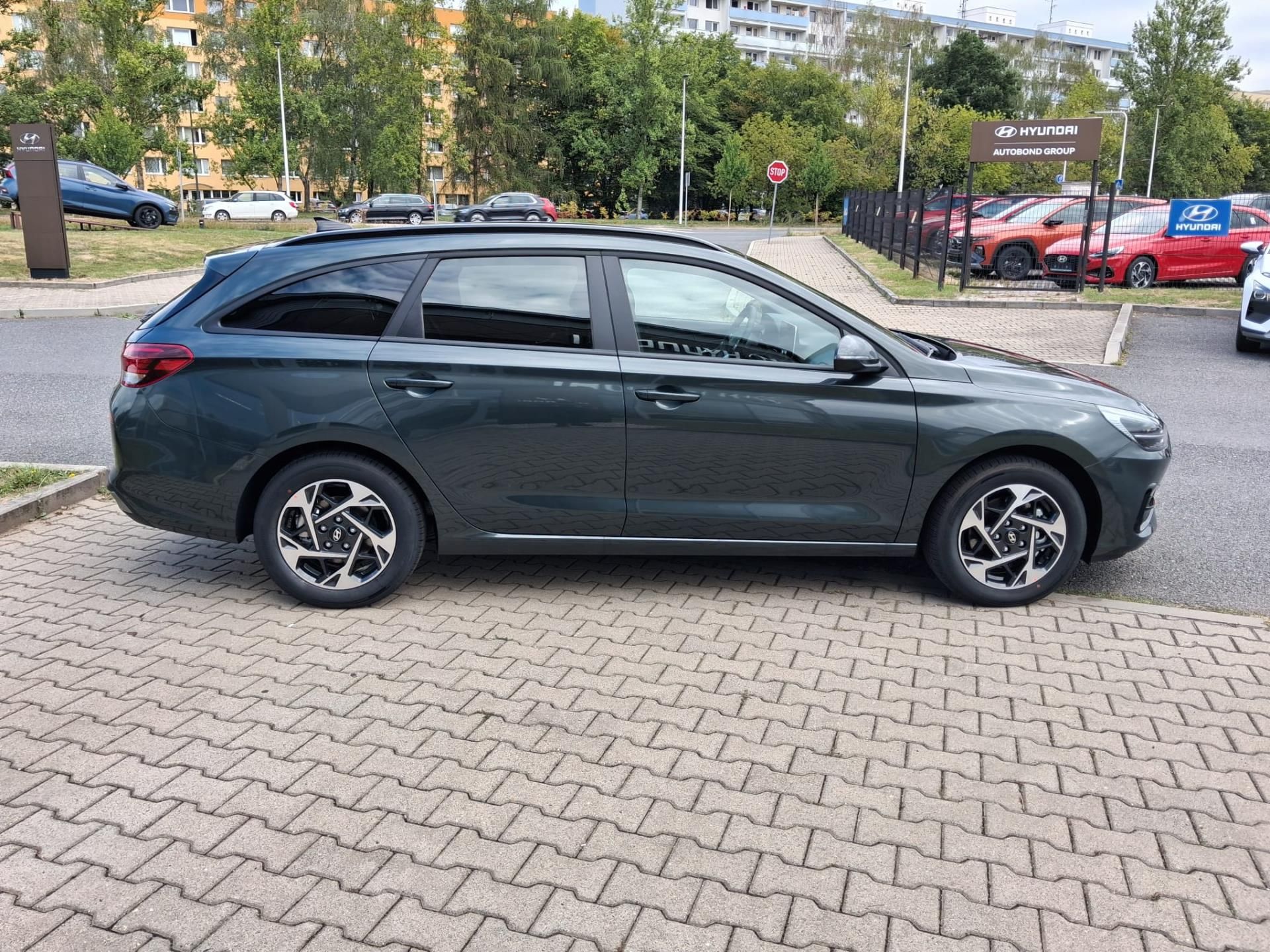 Hyundai i30, 1.6 T-GDi 150k DCT GO Czech! - fotka 4