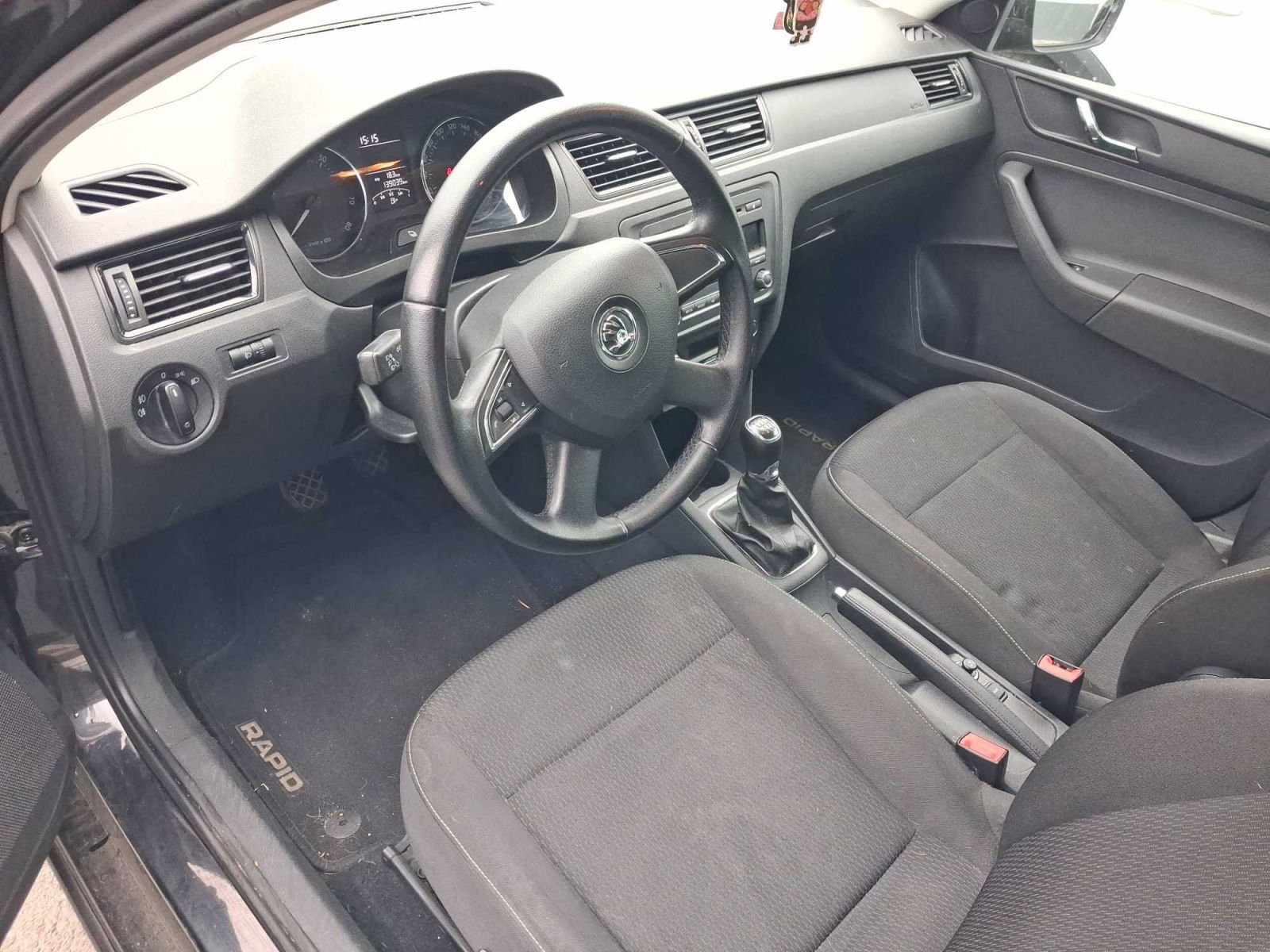 Škoda Rapid, 1.2 TSI, Automatická klima - fotka 3
