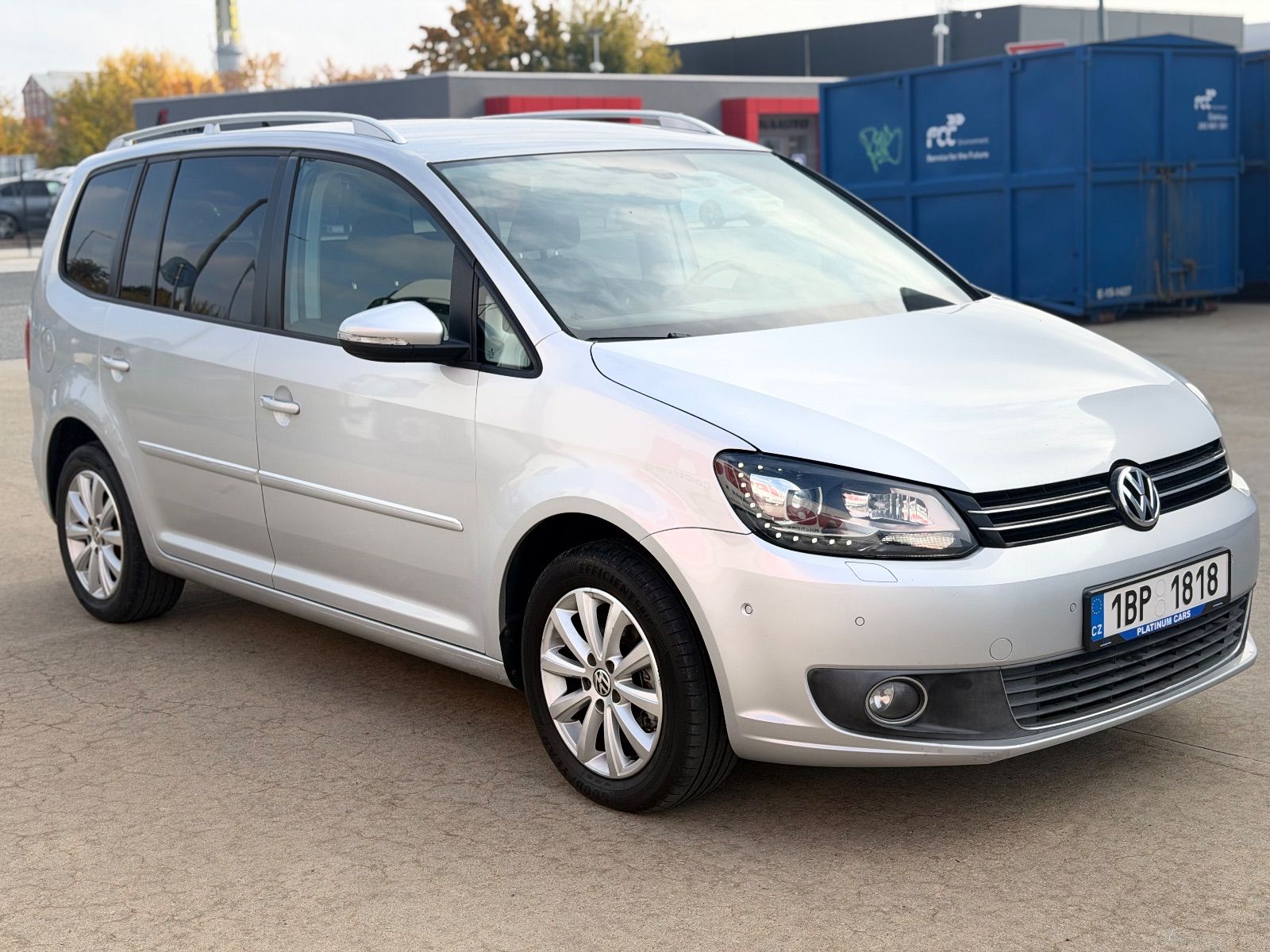 Volkswagen Touran - fotka 3