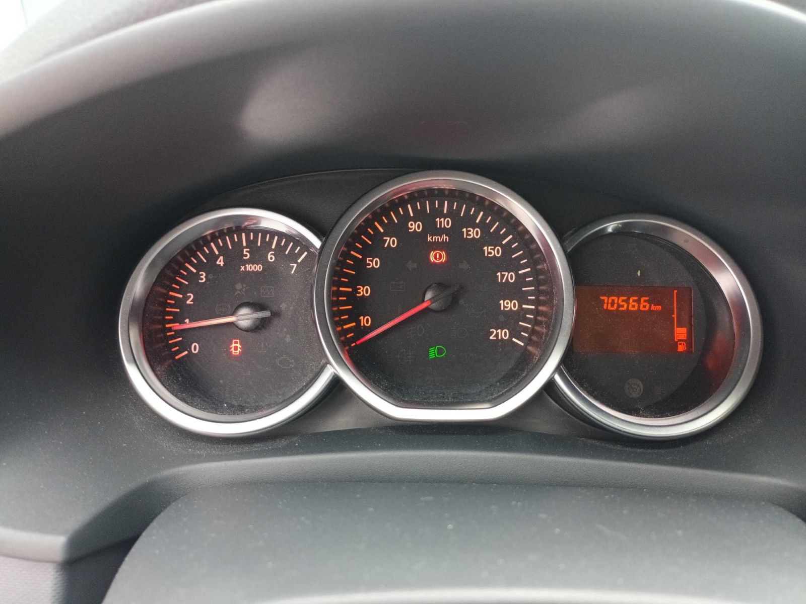 Dacia Sandero, 1.0 SCe, ČR,1.maj, Klima - fotka 3