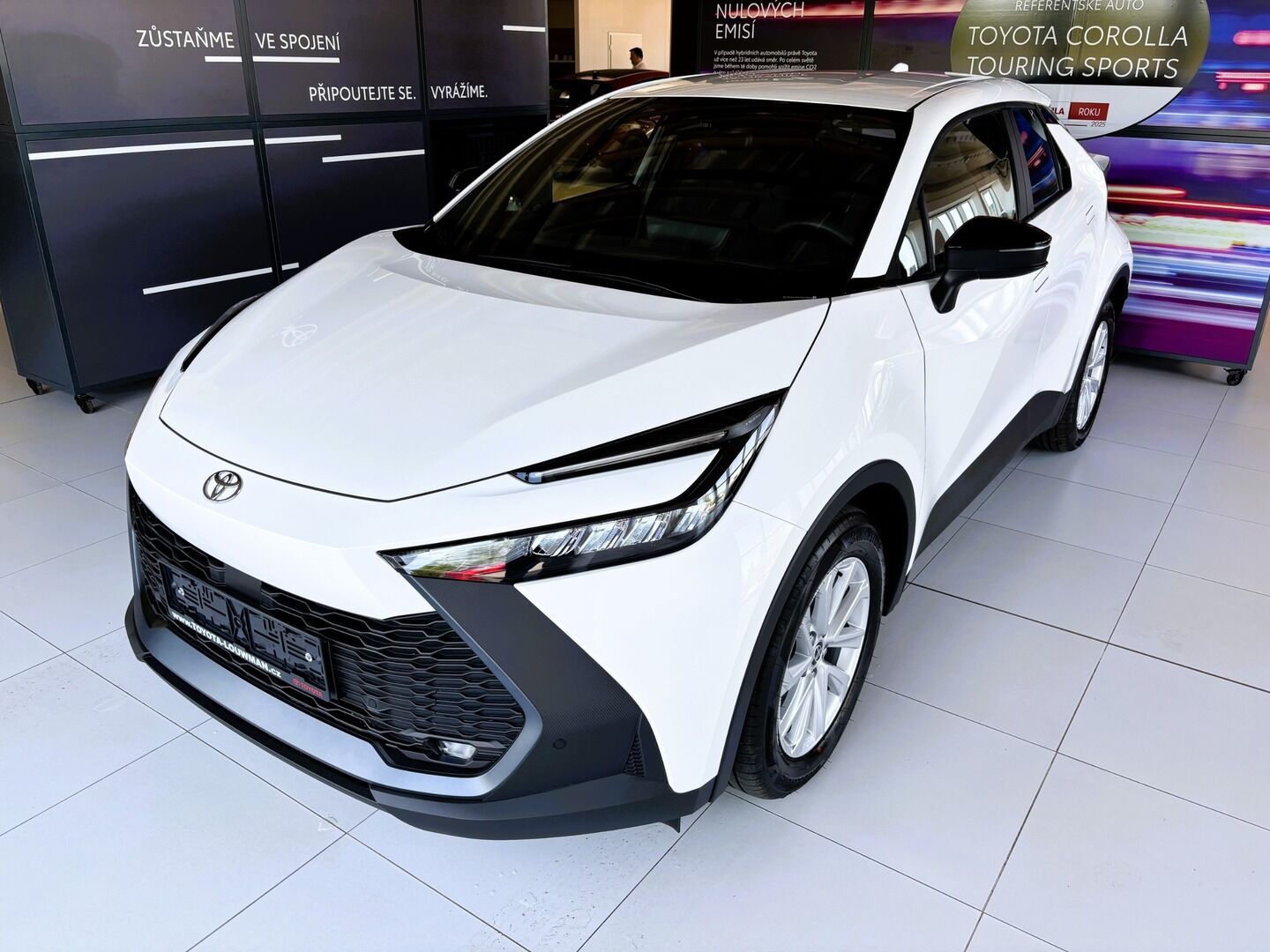 Toyota C-HR, 1,8 Comfort HEV CVT - fotka 3
