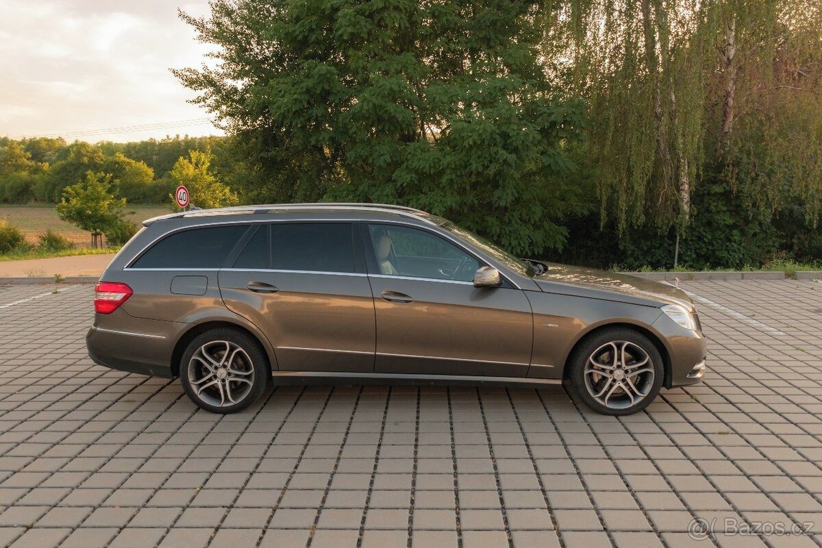 Mercedes-Benz Třídy E, S212 E 350 CDI 195 kW 4MATIC - fotka 4