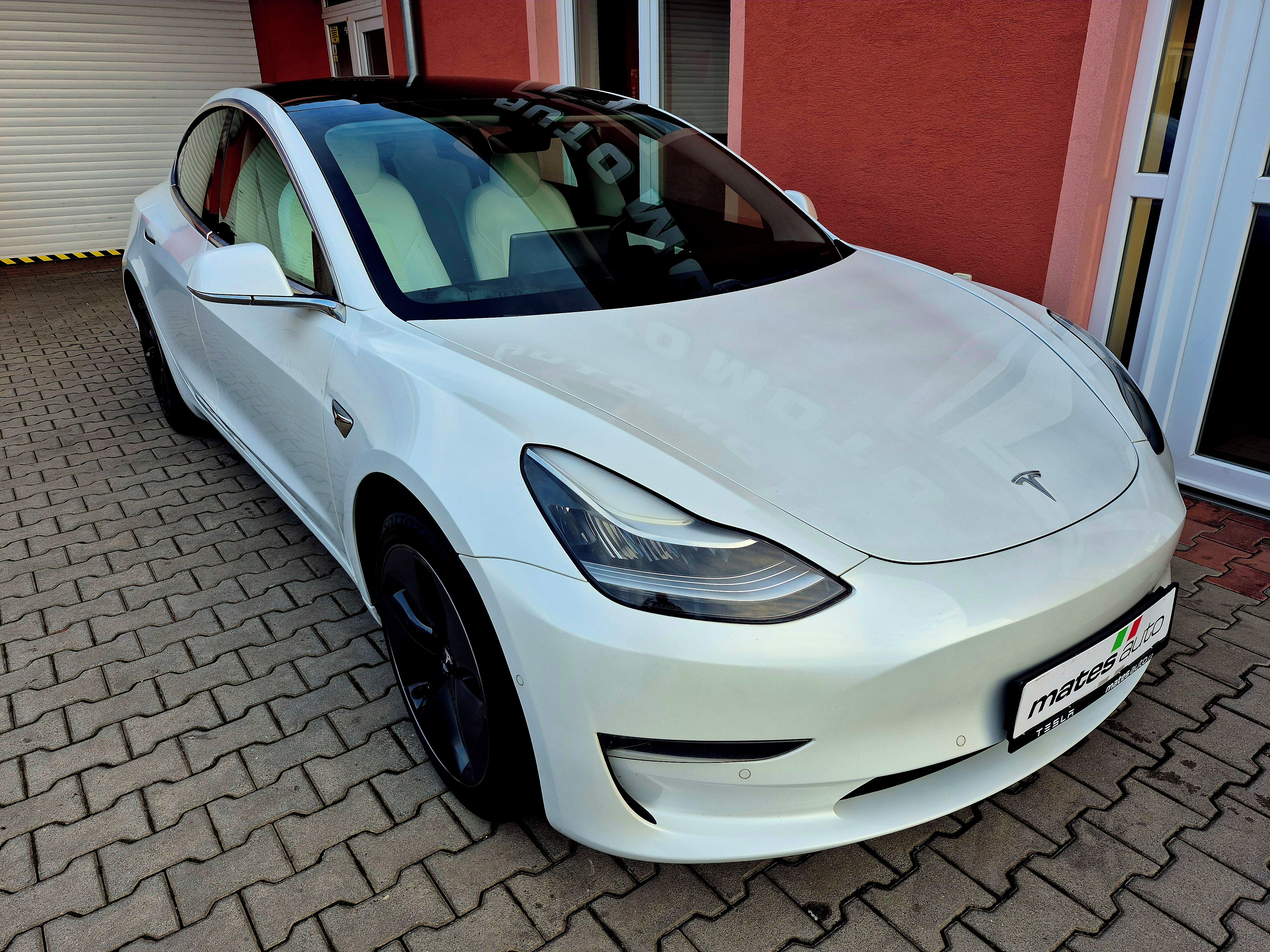Tesla Model 3, Long Range Dual Motor 350 kW - fotka 4