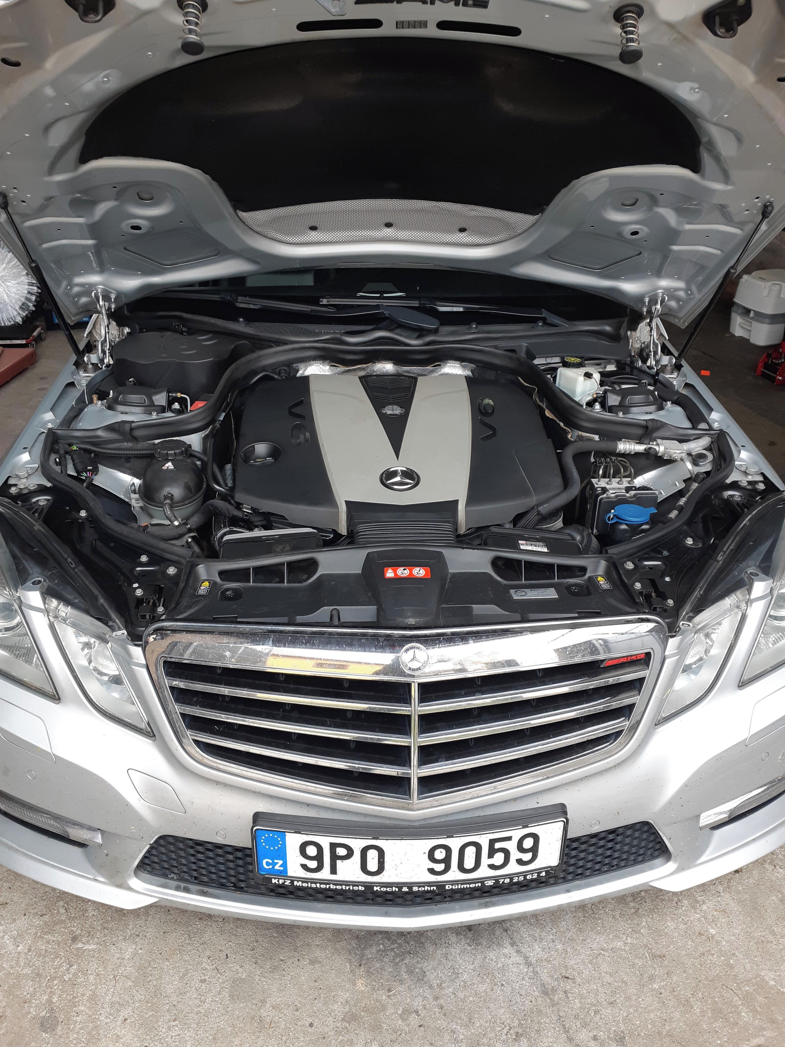 Mercedes-Benz Třídy E, Mercedes 350E 4Matic AMG - fotka 6