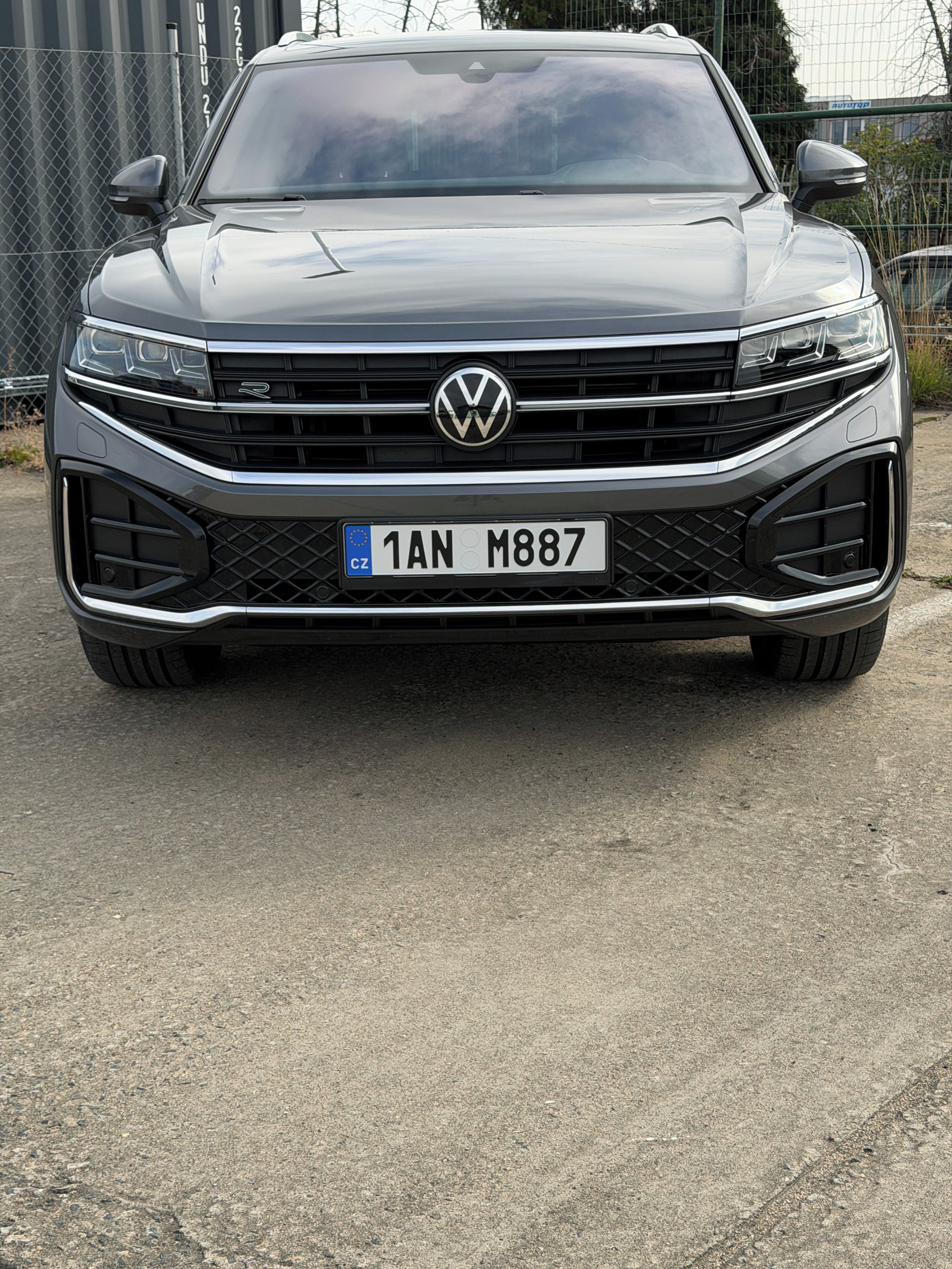 Volkswagen Touareg, R-LineV6 3,0TDI  4MOT - fotka 2
