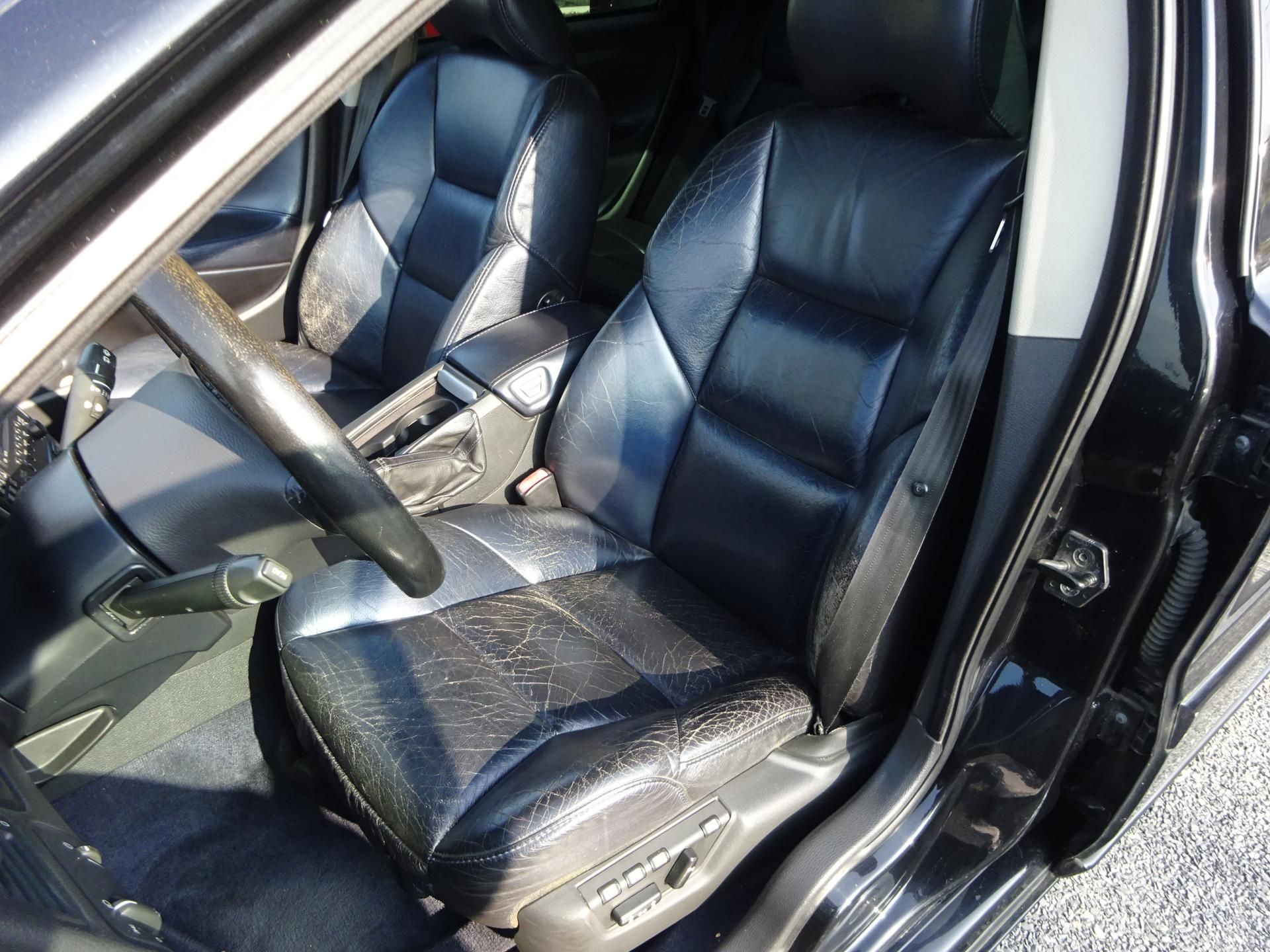 Volvo V70, 2.5T 220kW R AWD AUTOMAT - fotka 5
