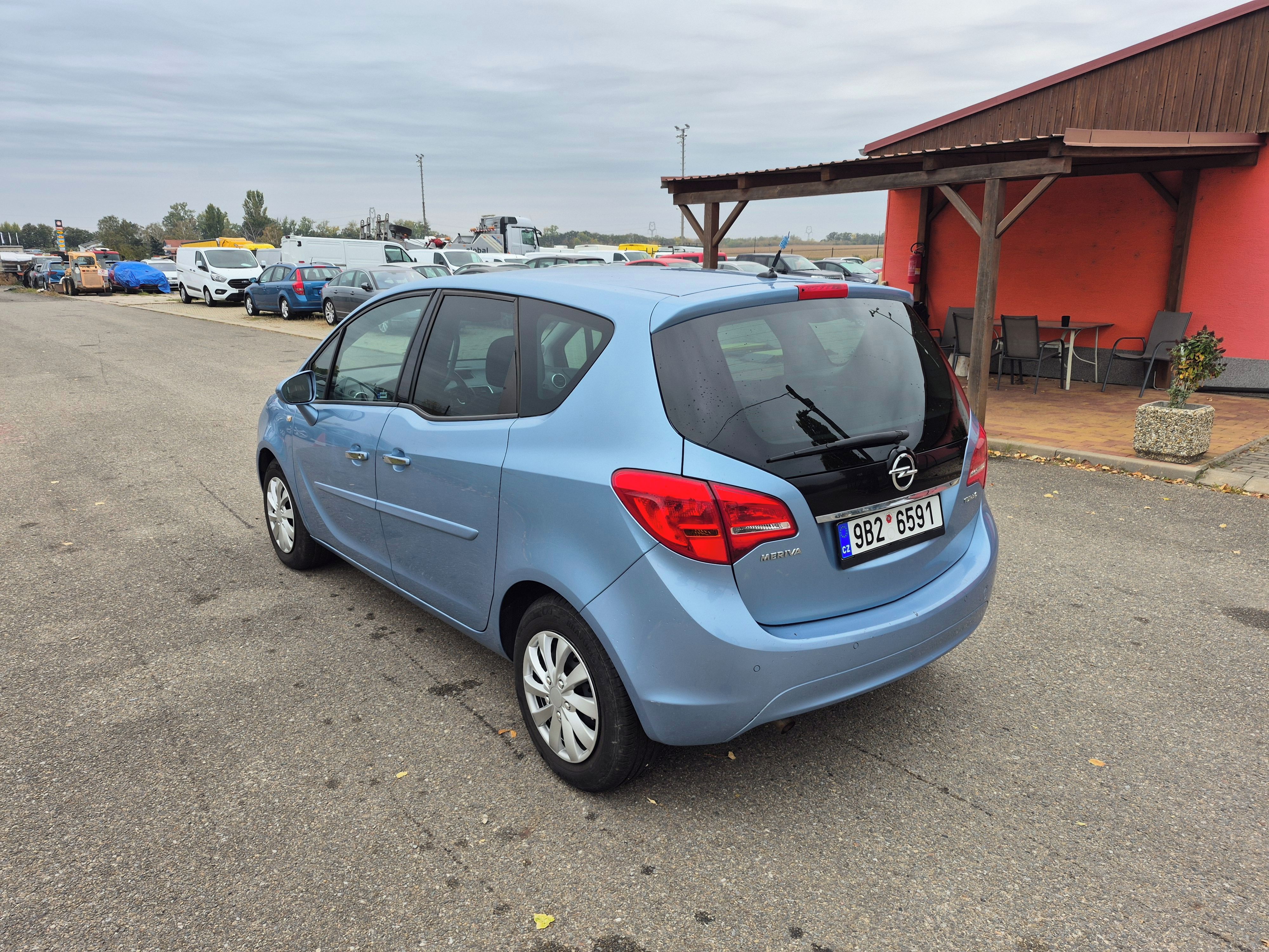 Opel Meriva, 1,4T, 88kW, ČR, klima - fotka 6