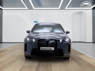 BMW iX, xDrive45*