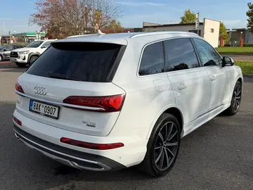 Audi Q7, 50TDI,DPH,Vzduch,Laser