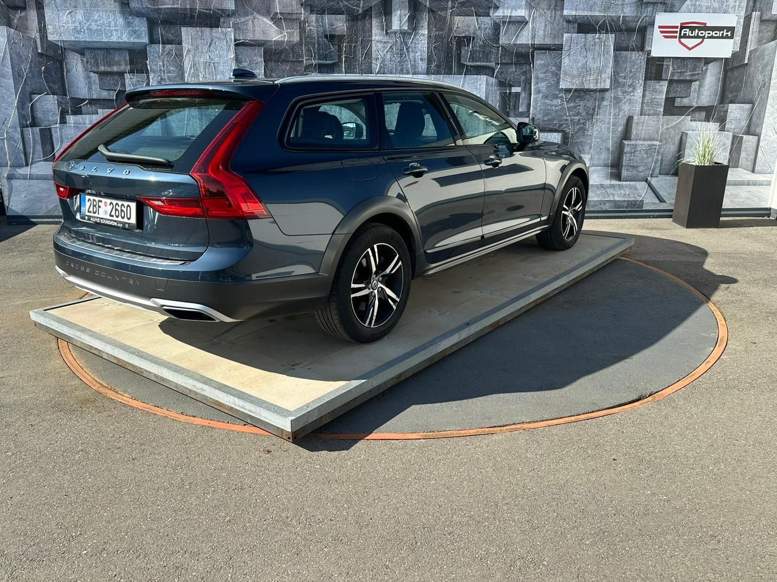 Volvo V90, 2.0D, 140KW, CROSSCOUNTRY - fotka 6