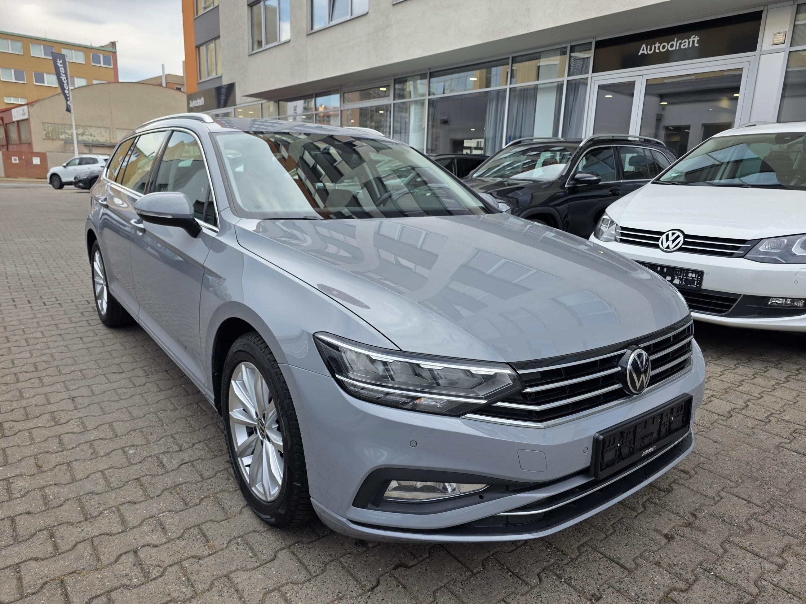 Volkswagen Passat, 2.0 TDI 110kW Manuál