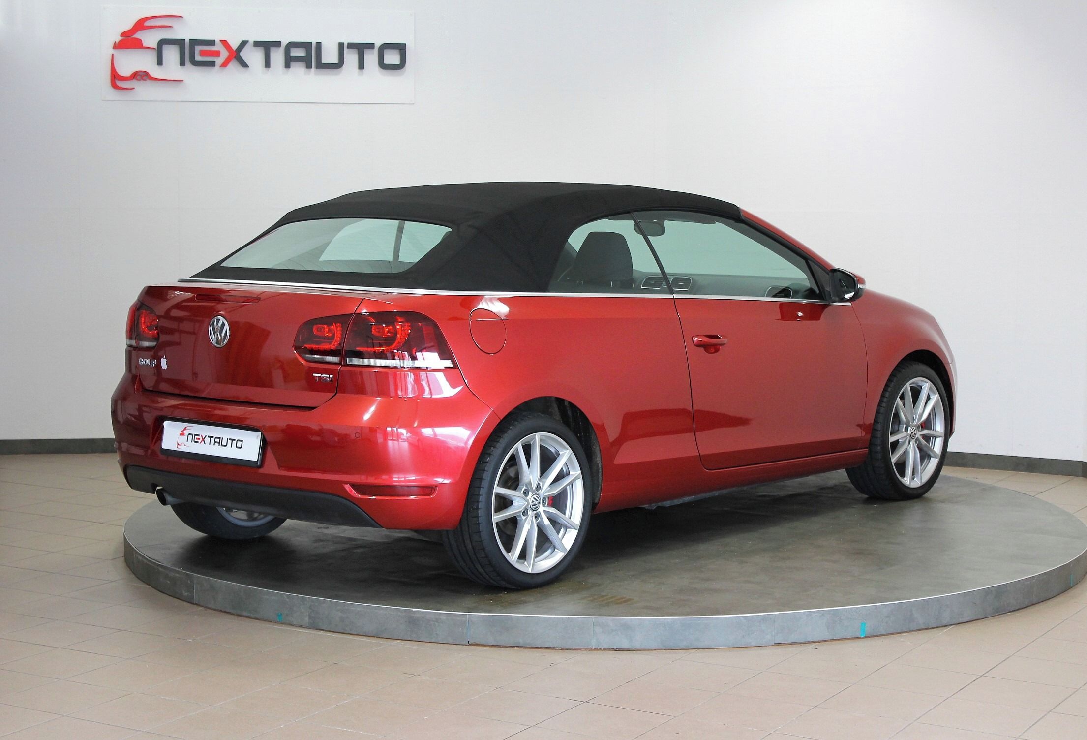 Volkswagen Golf, 1.2 TSI 77kW 1.MAJITEL,S.KNIHA - fotka 5