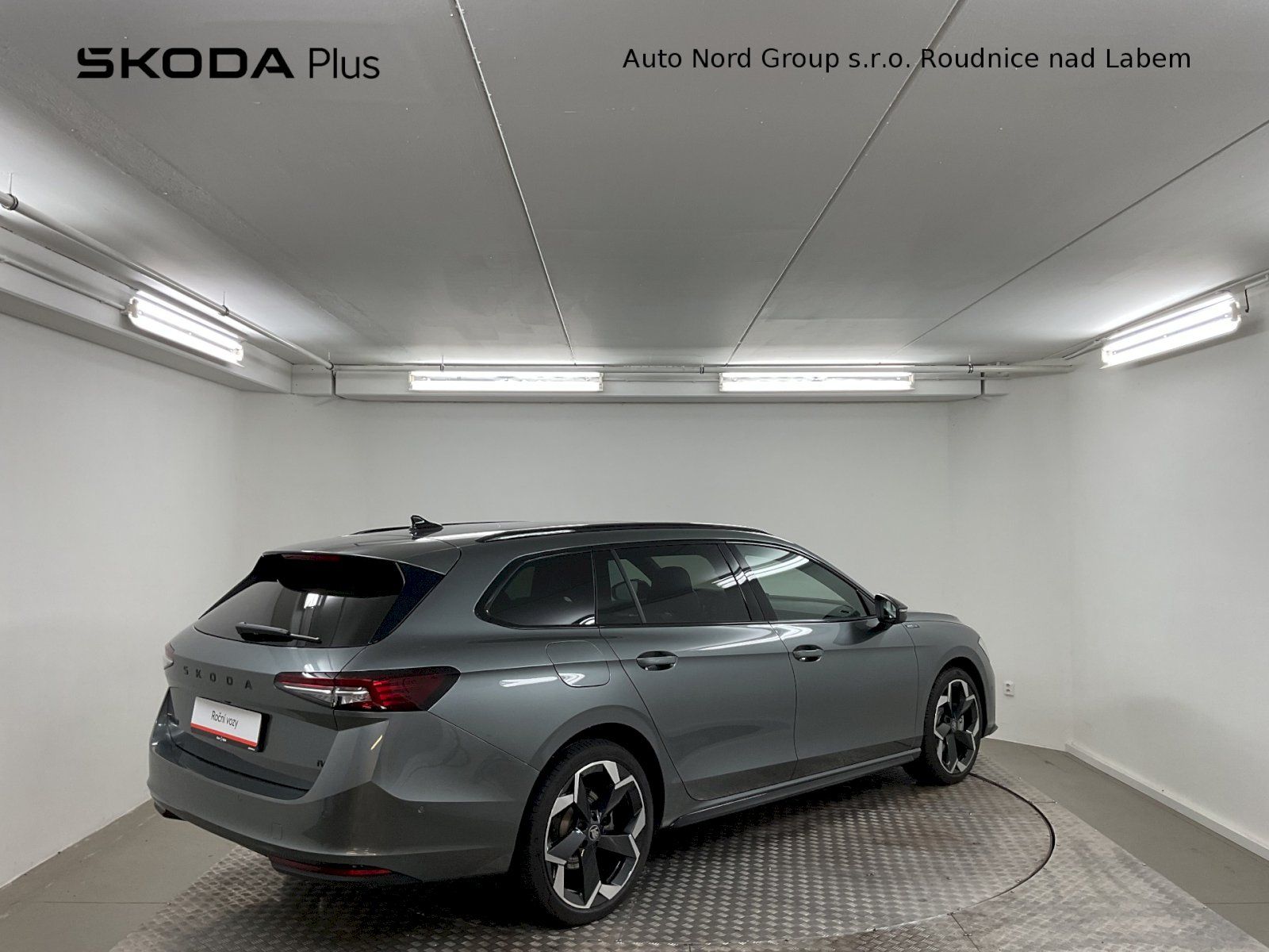Škoda Superb, SportLine iV 1.5 TSI / 150 kW - fotka 2