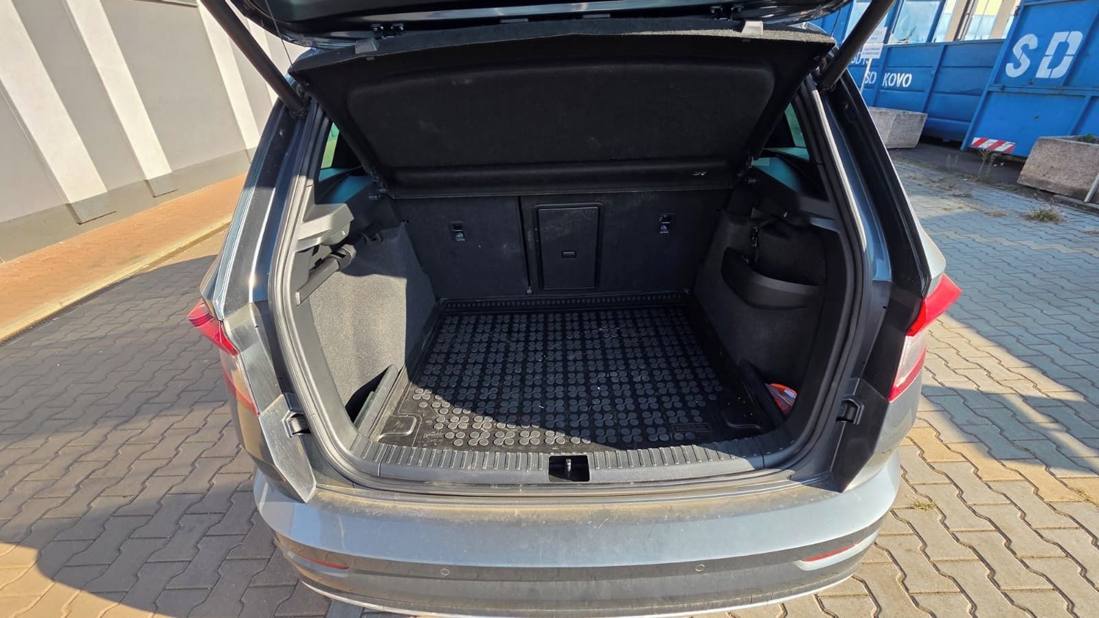 Škoda Karoq, SPORTLINE,Automat, tažné - fotka 5