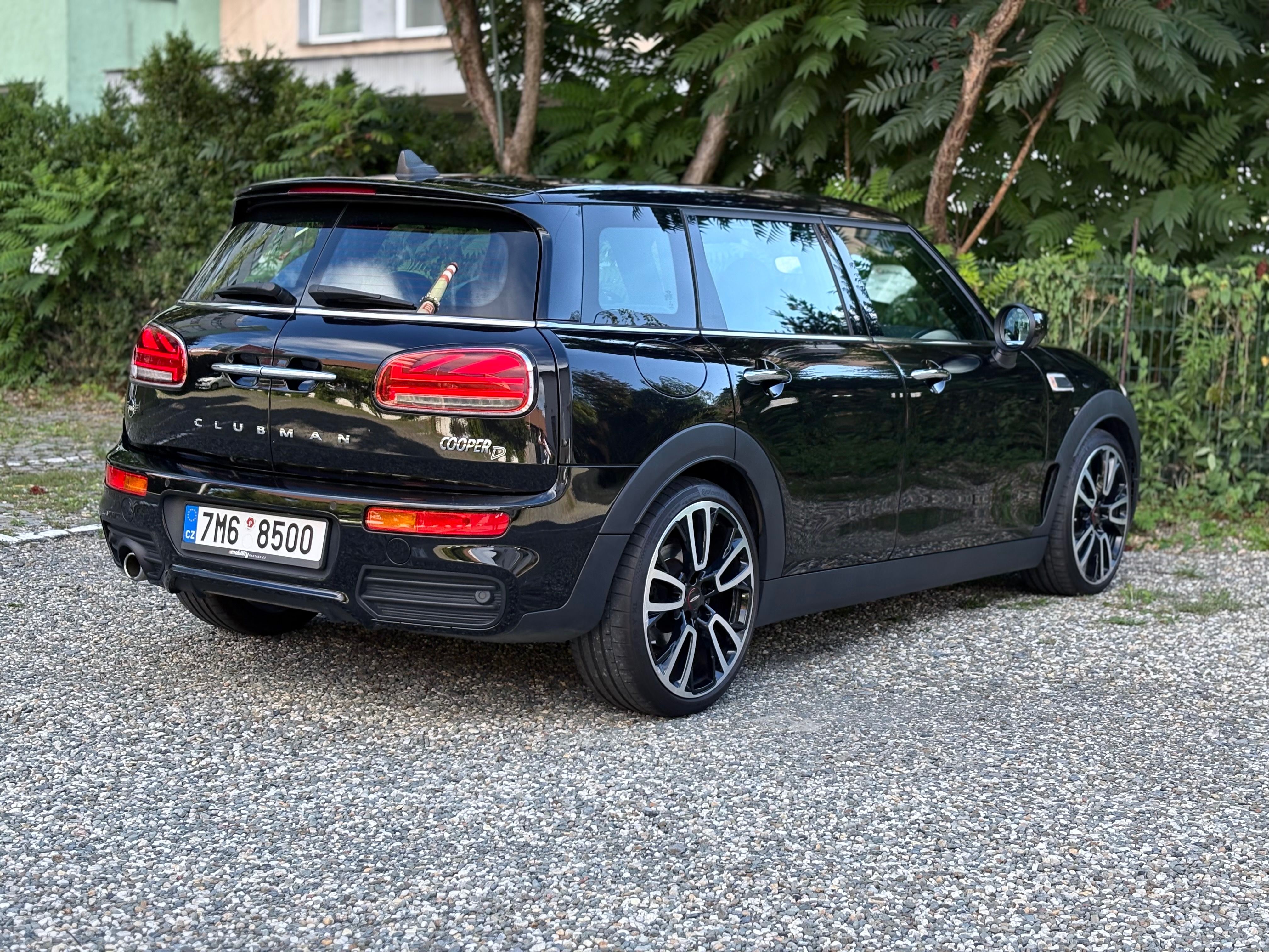 Mini Clubman, Cooper 2.0d 110kW AT, JCWpaket - fotka 4