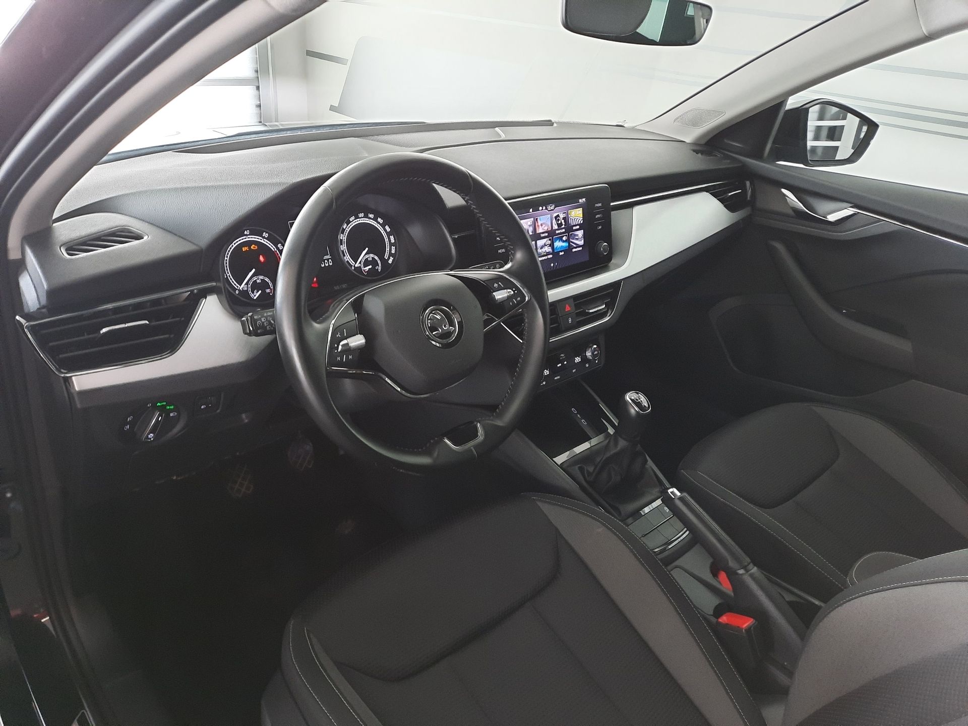 Škoda Scala, Ambition 1.0 TSI (70kW/95k) - fotka 6