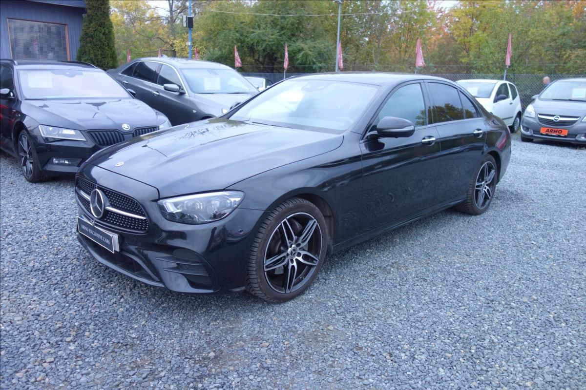 Mercedes-Benz Třídy E, 220, ČR, SERV.KN., 4MATIC. - fotka 2