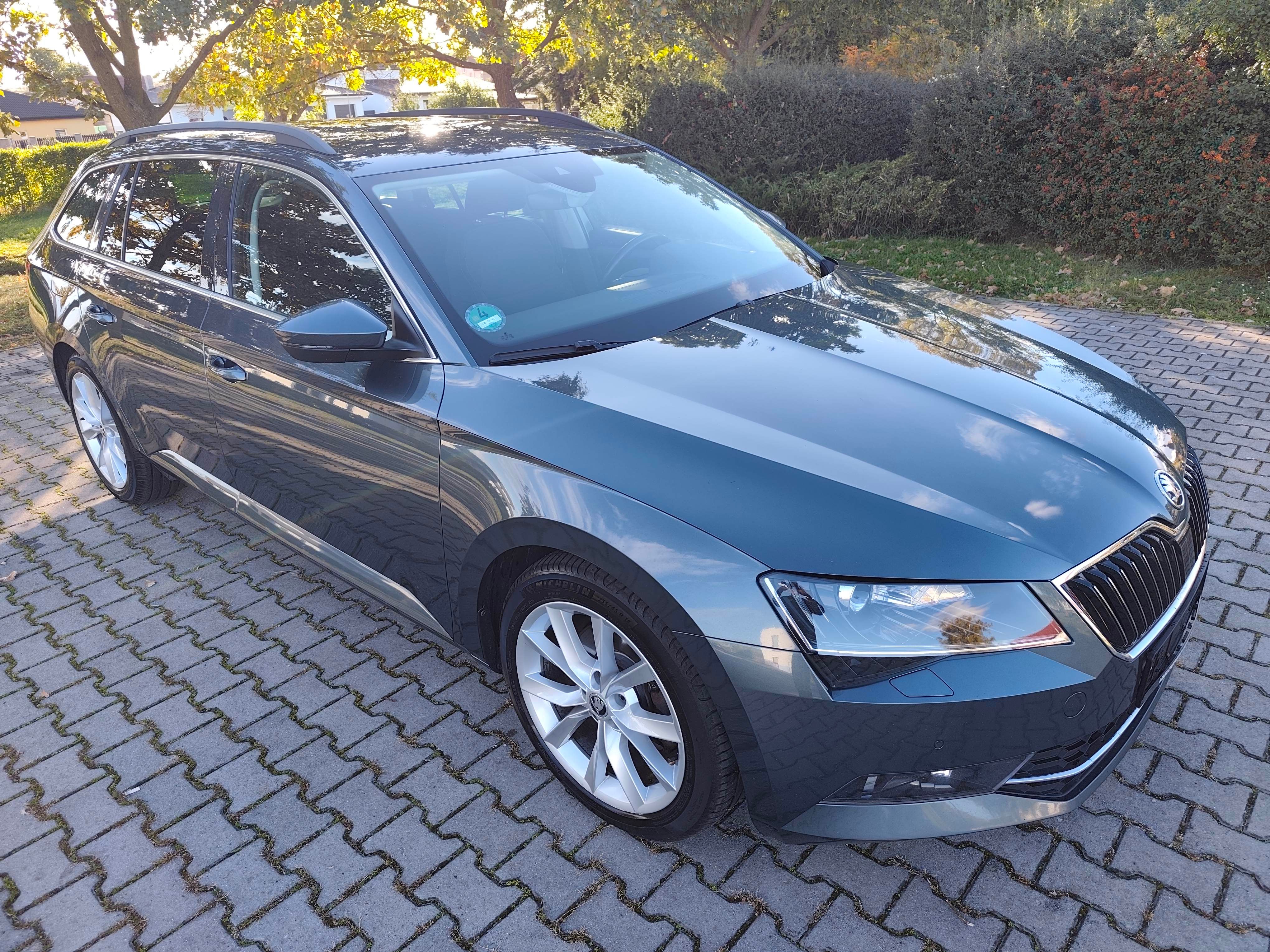 Škoda Superb, 2,0 TDI STYLE - fotka 2