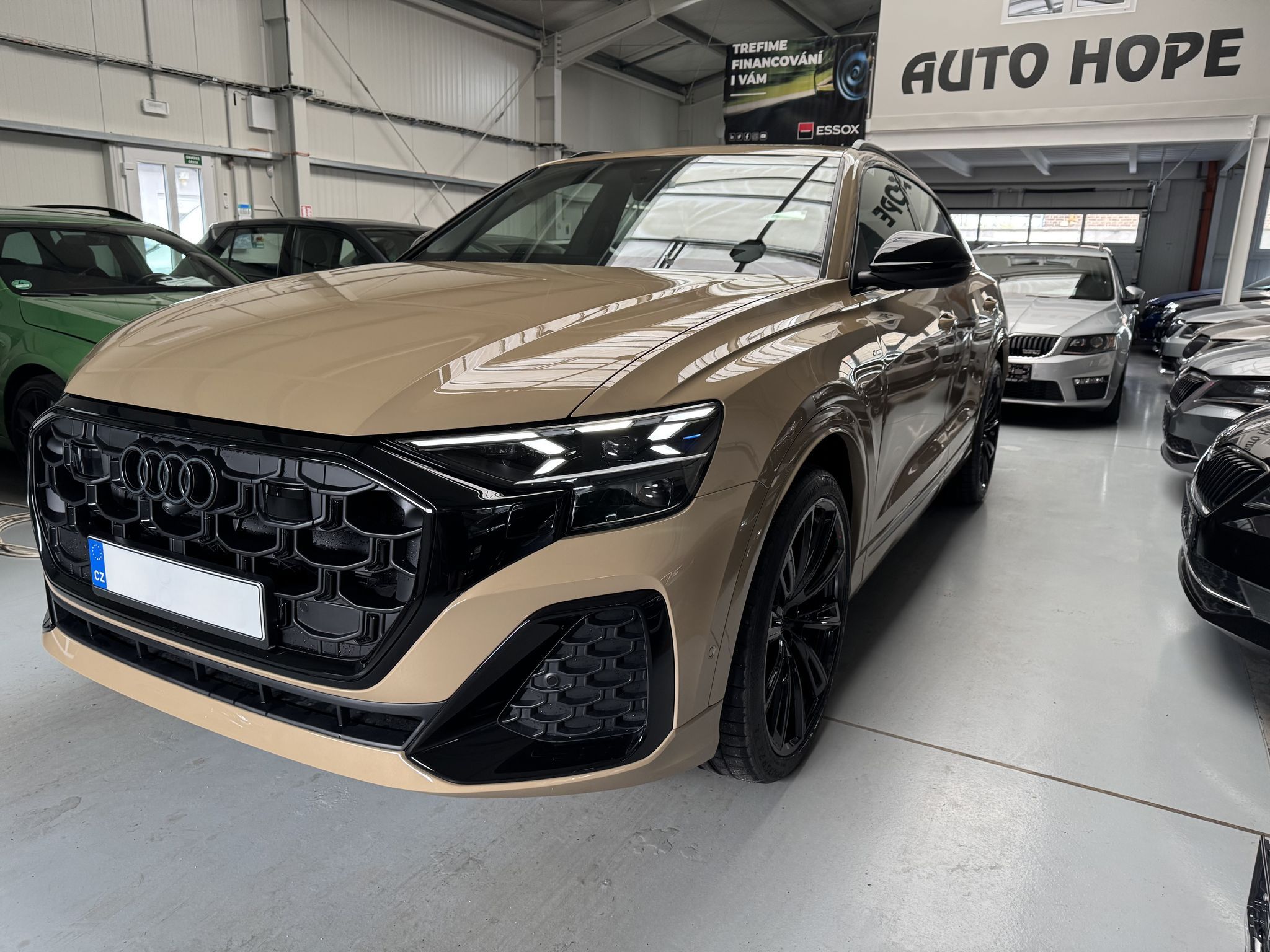 Audi Q8, 50 TDI Quattro S-line - fotka 3