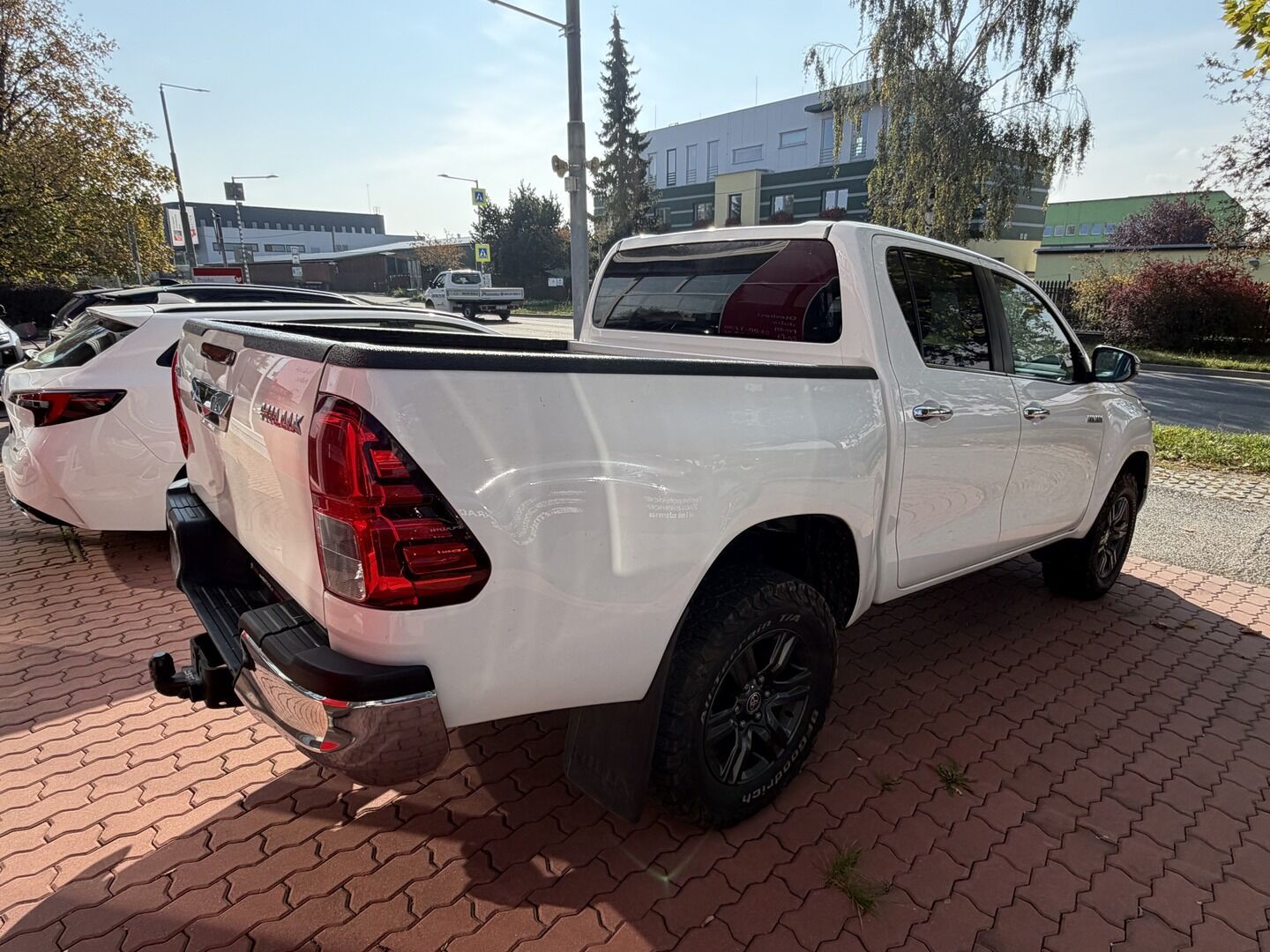 Toyota Hilux, 4D  Double Cab - 2.8L Diesel - - fotka 4