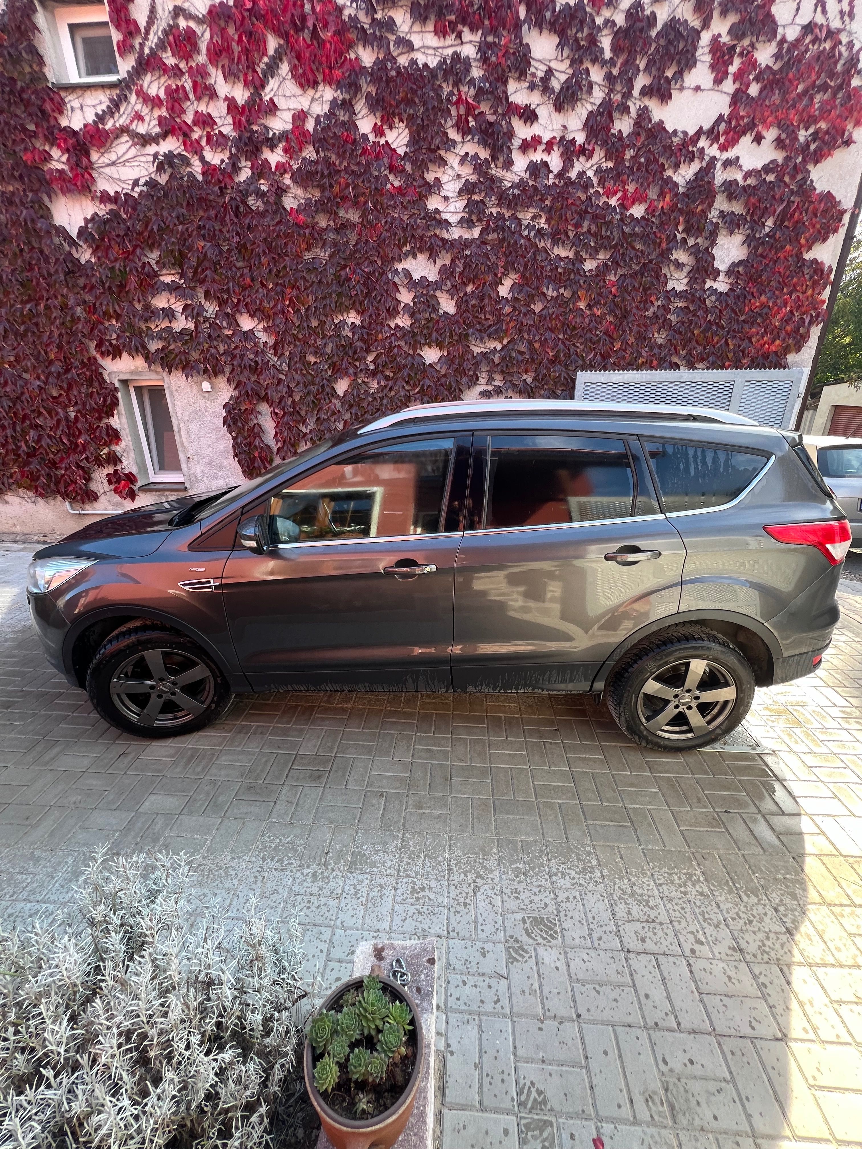 Ford Kuga, 1.5 110kW, manuál - fotka 4