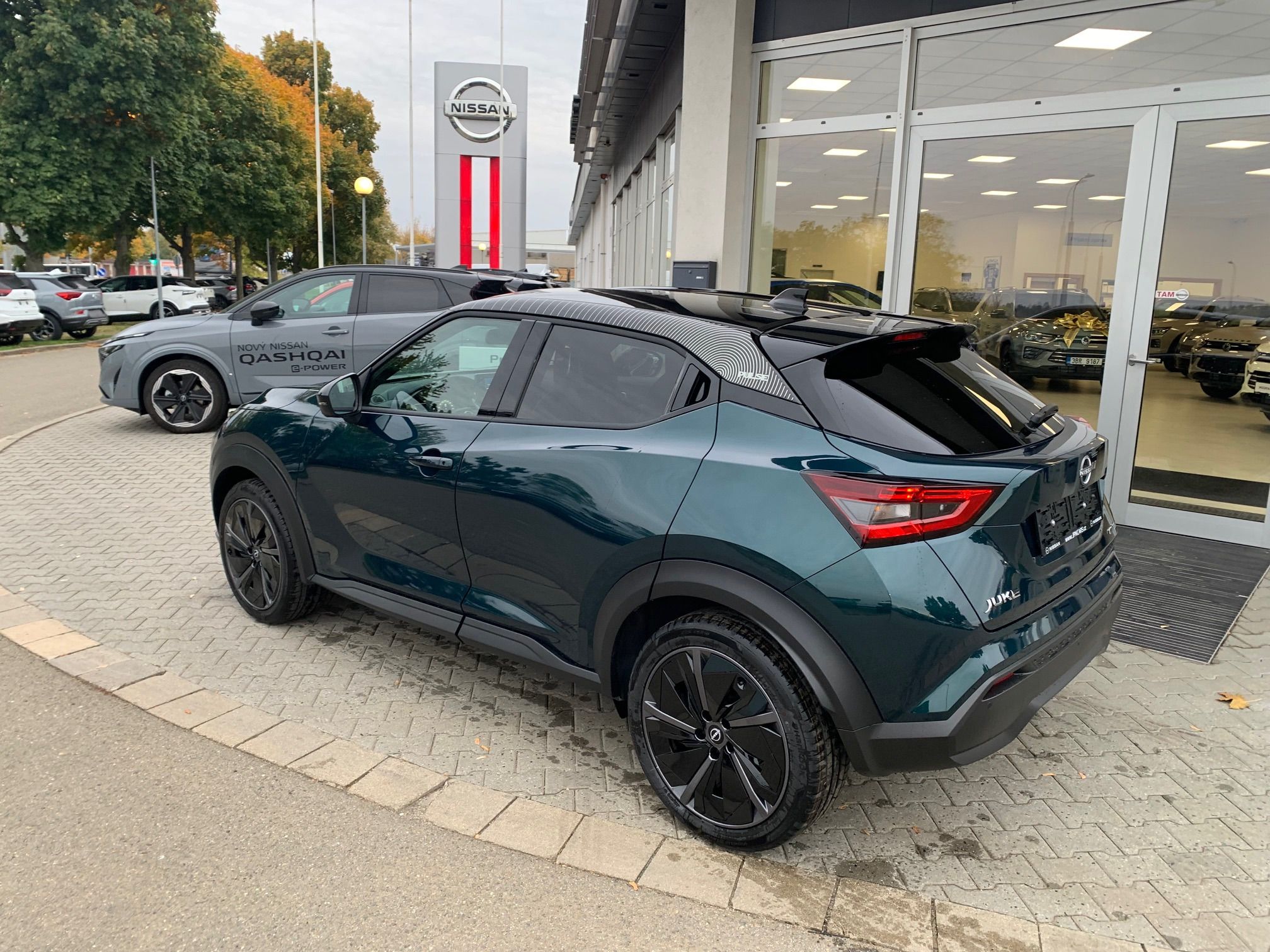 Nissan Juke, 1.6 HEV 143 AT PULSE + GW - fotka 6