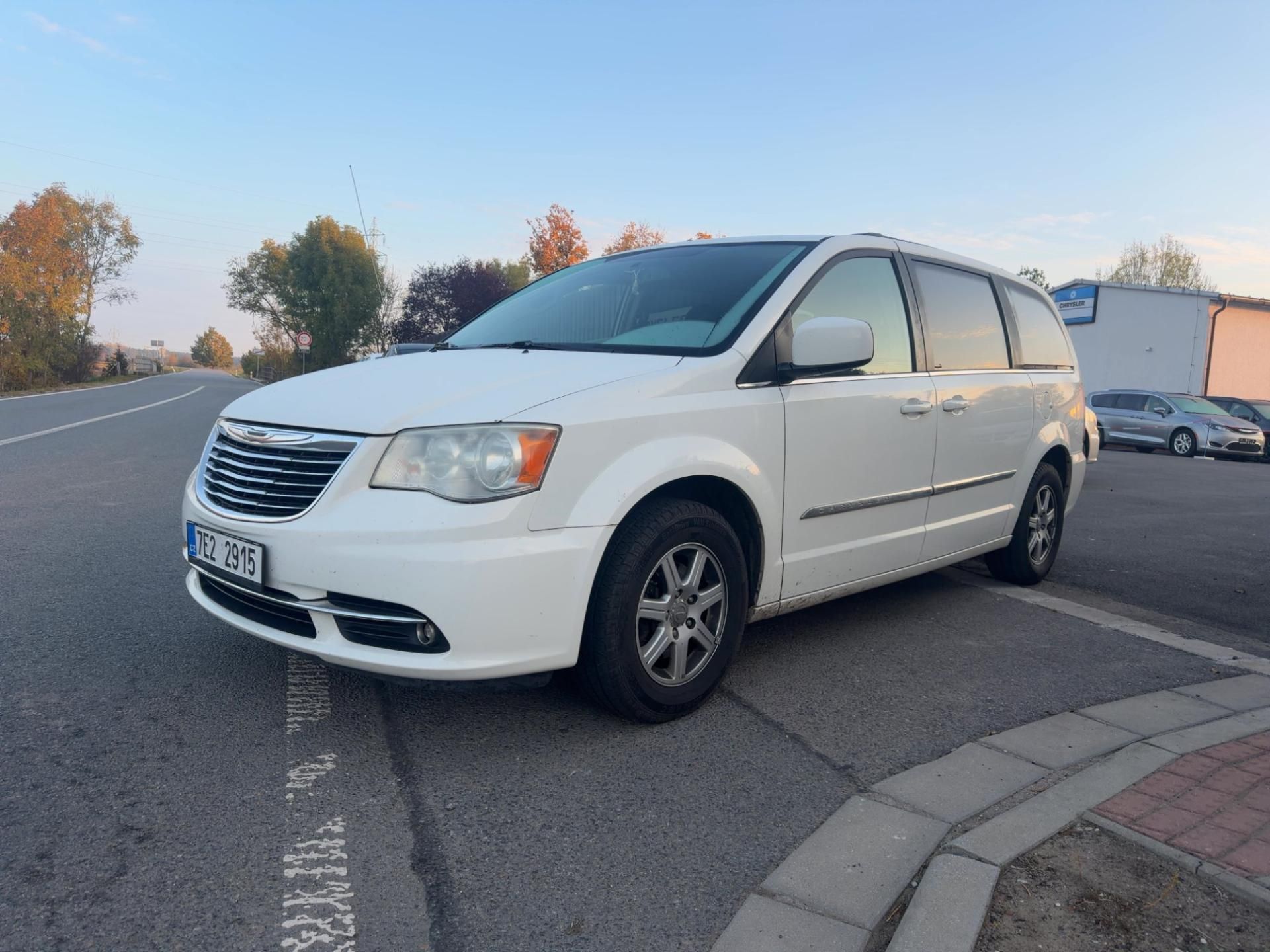 Chrysler Town & Country, 3,6 DVD StownGo kůže 2013 - fotka 2