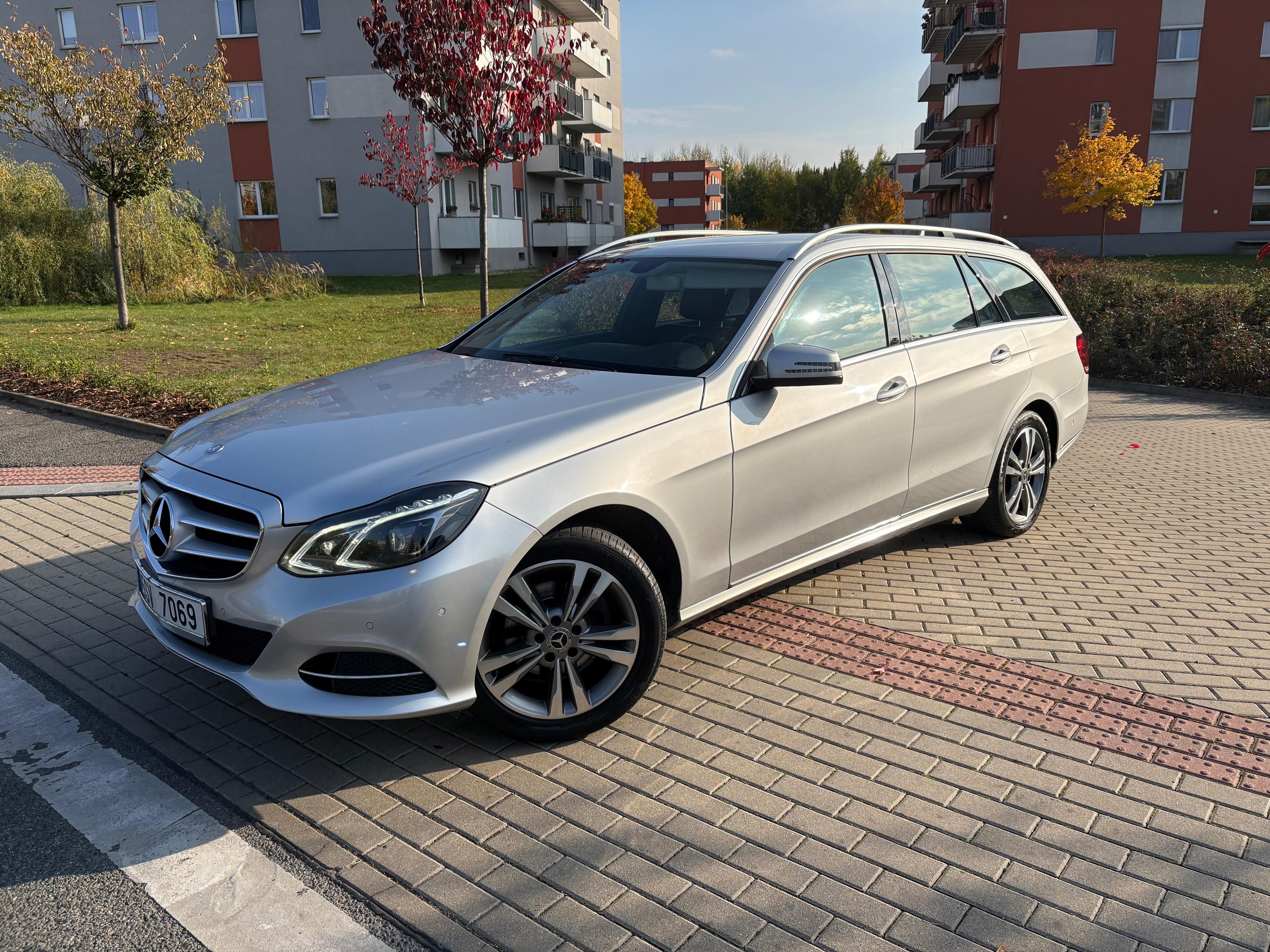 Mercedes-Benz Třídy E, E200d Automat - fotka 2