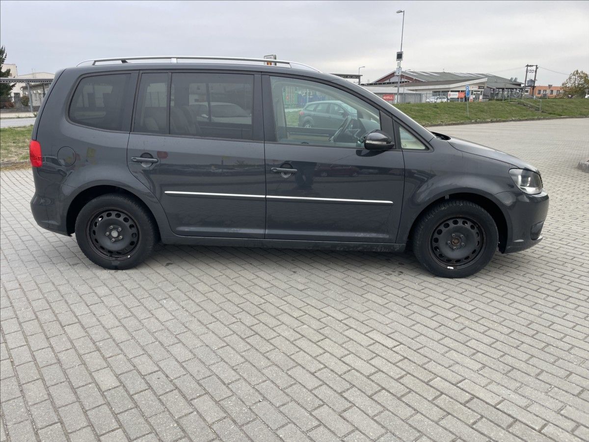 Volkswagen Touran, 2,0 TDi 103kw DSG Highline Pan - fotka 5