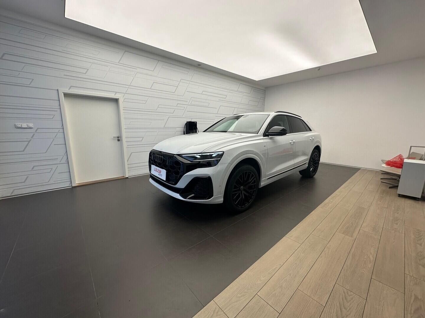 Audi Q8, SUV TDI quattro 210 kW - fotka 2