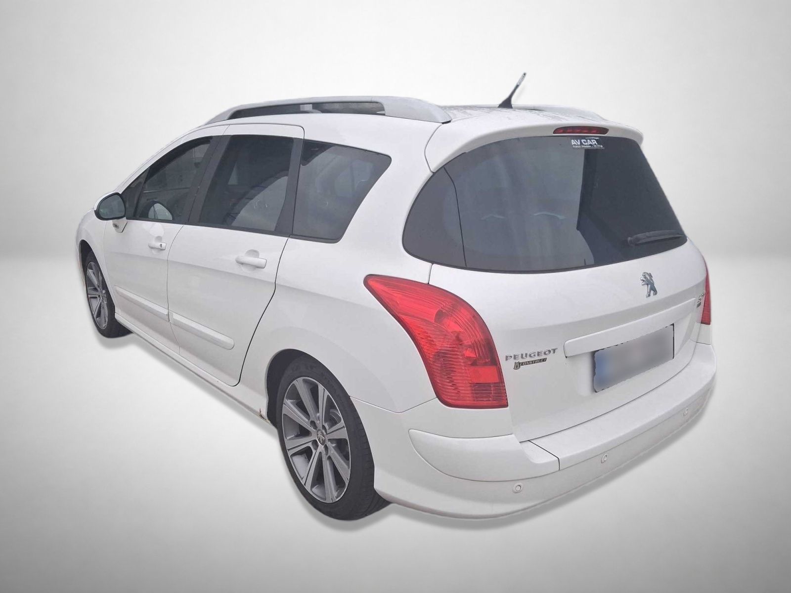 Peugeot 308, 1.6 HDi, 7 míst, po STK - fotka 2