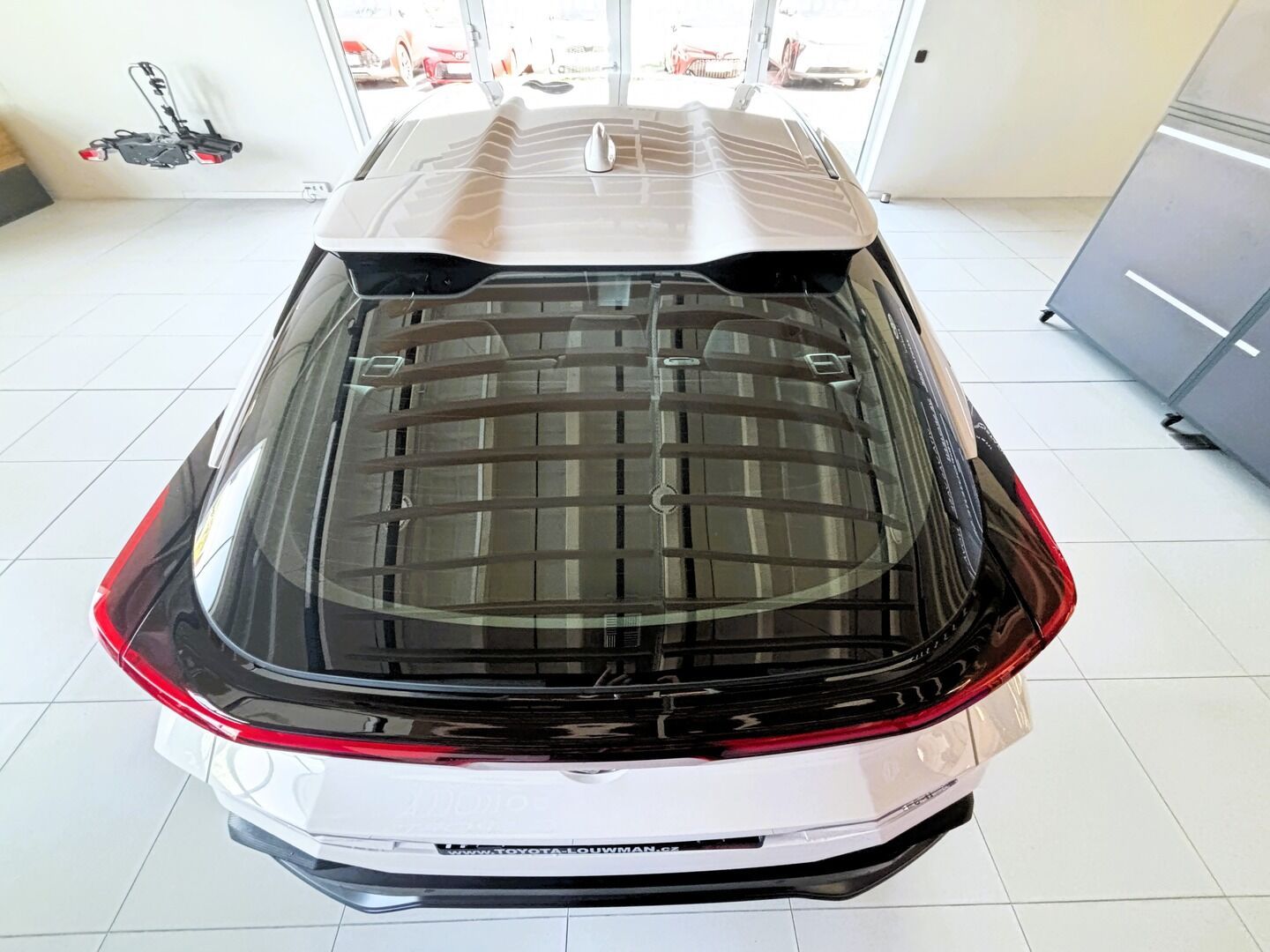Toyota C-HR, 1,8 Comfort HEV CVT - fotka 6
