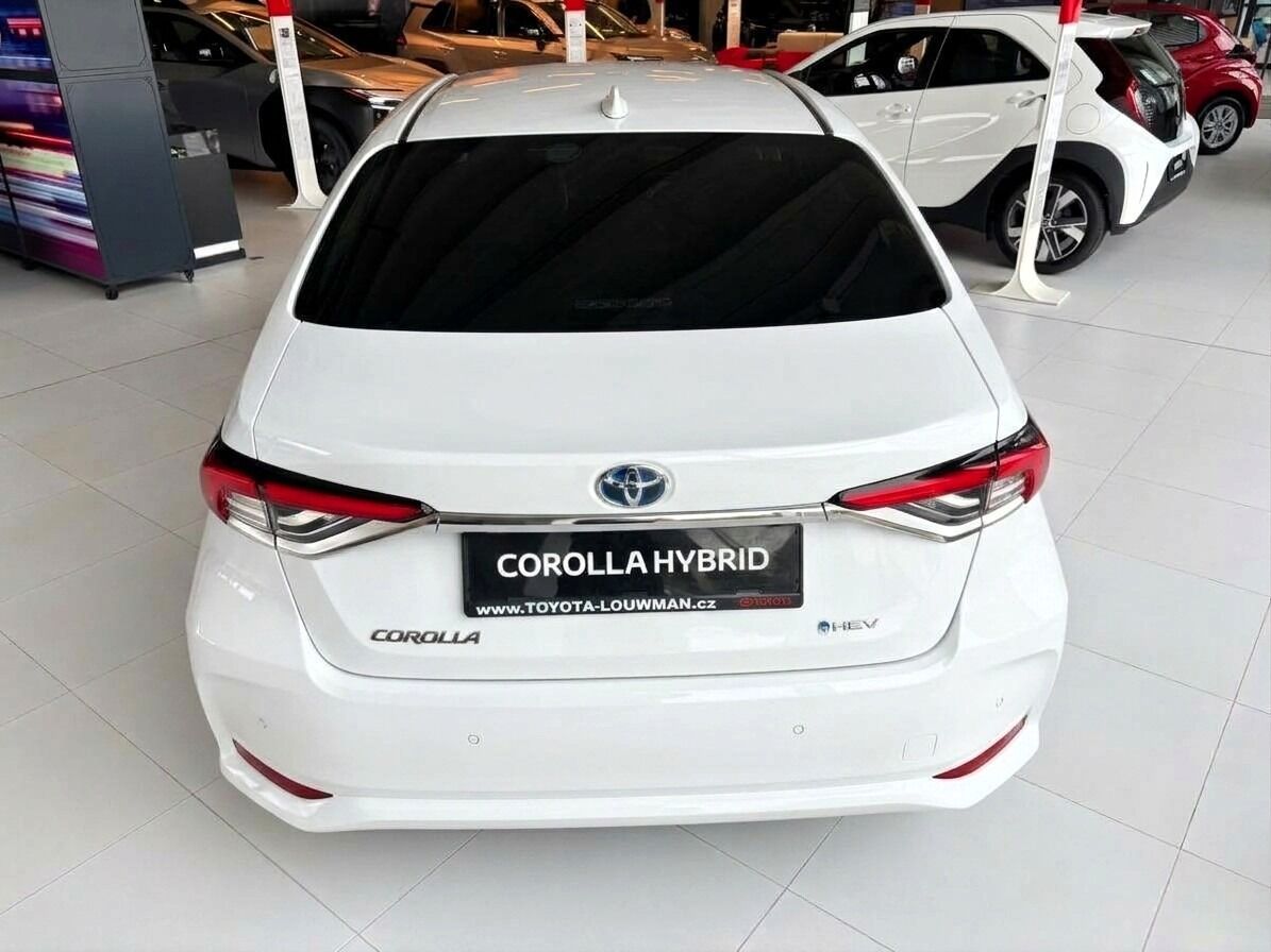 Toyota Corolla, 1,8 SD Style HEV - fotka 6