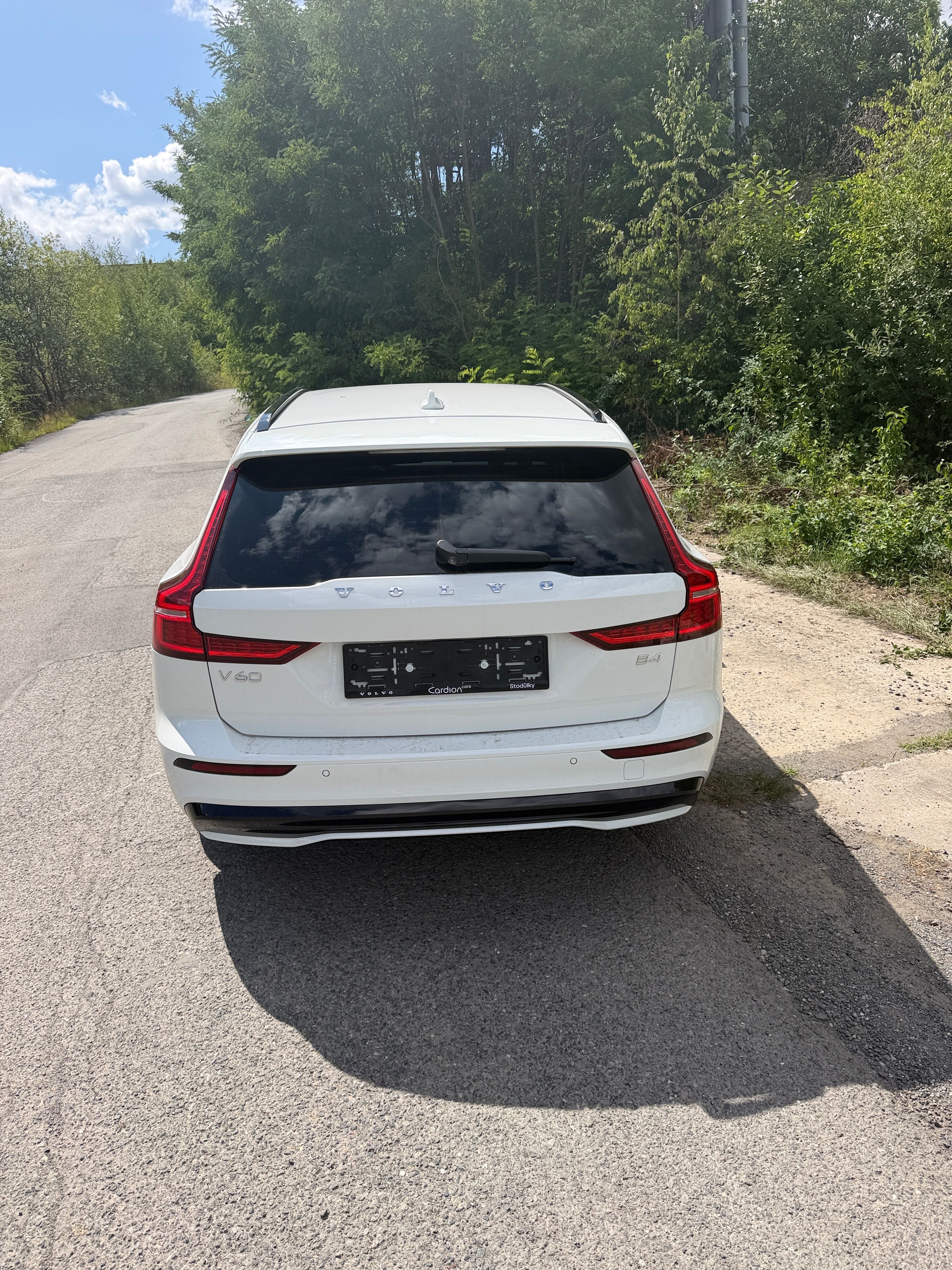 Volvo V60, B4, AUT, Dark Plus - fotka 3